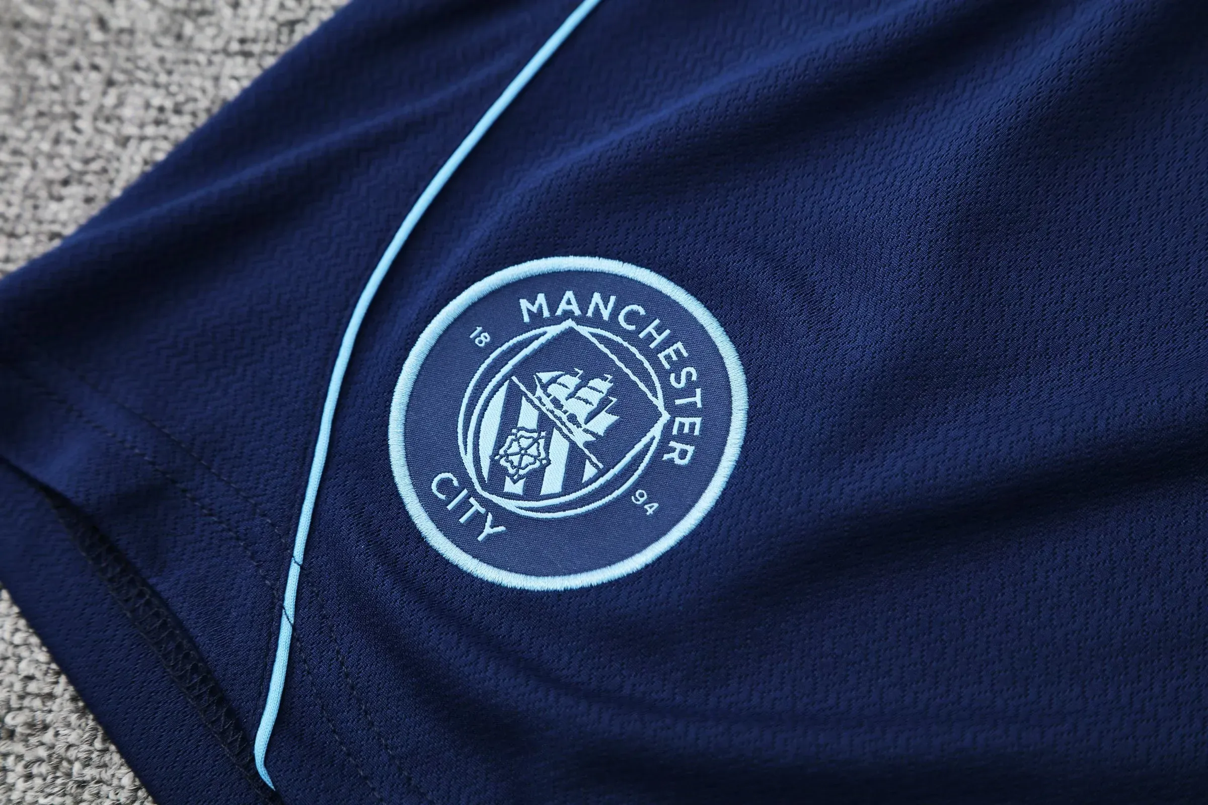 Manchester City 25/26 Short Sleeves Training suit