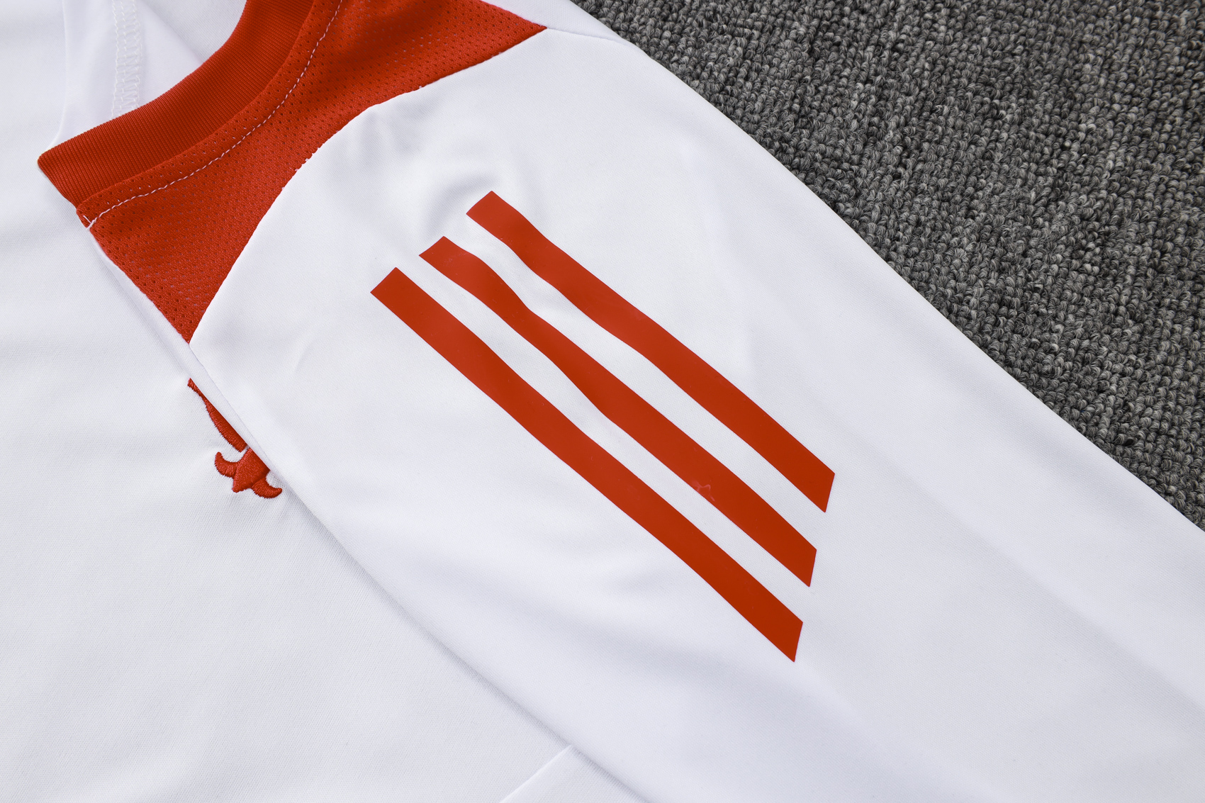 SC Internacional Short Sleeves training suit D1270