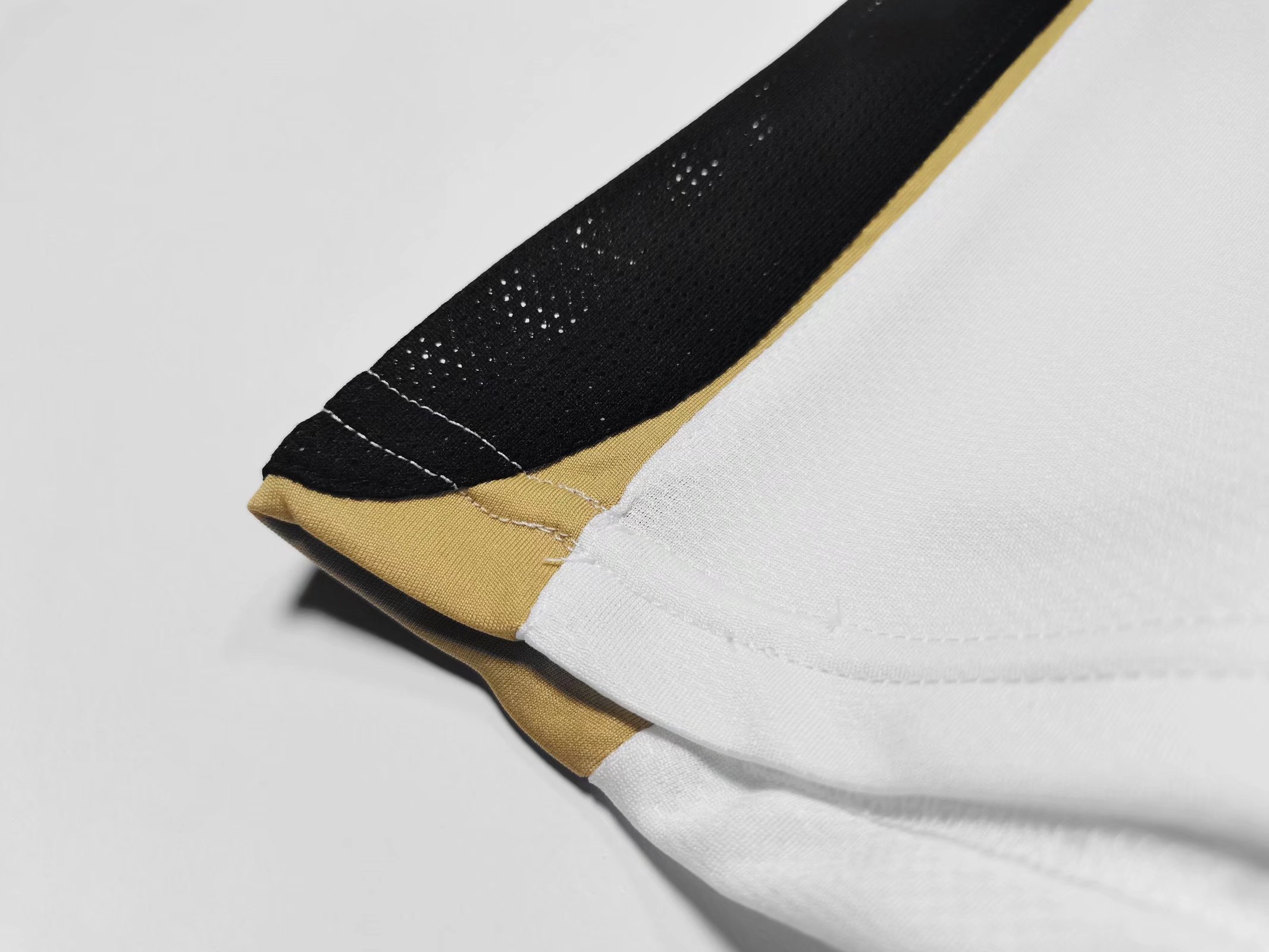 Retro Manchester United 2006/07 Away