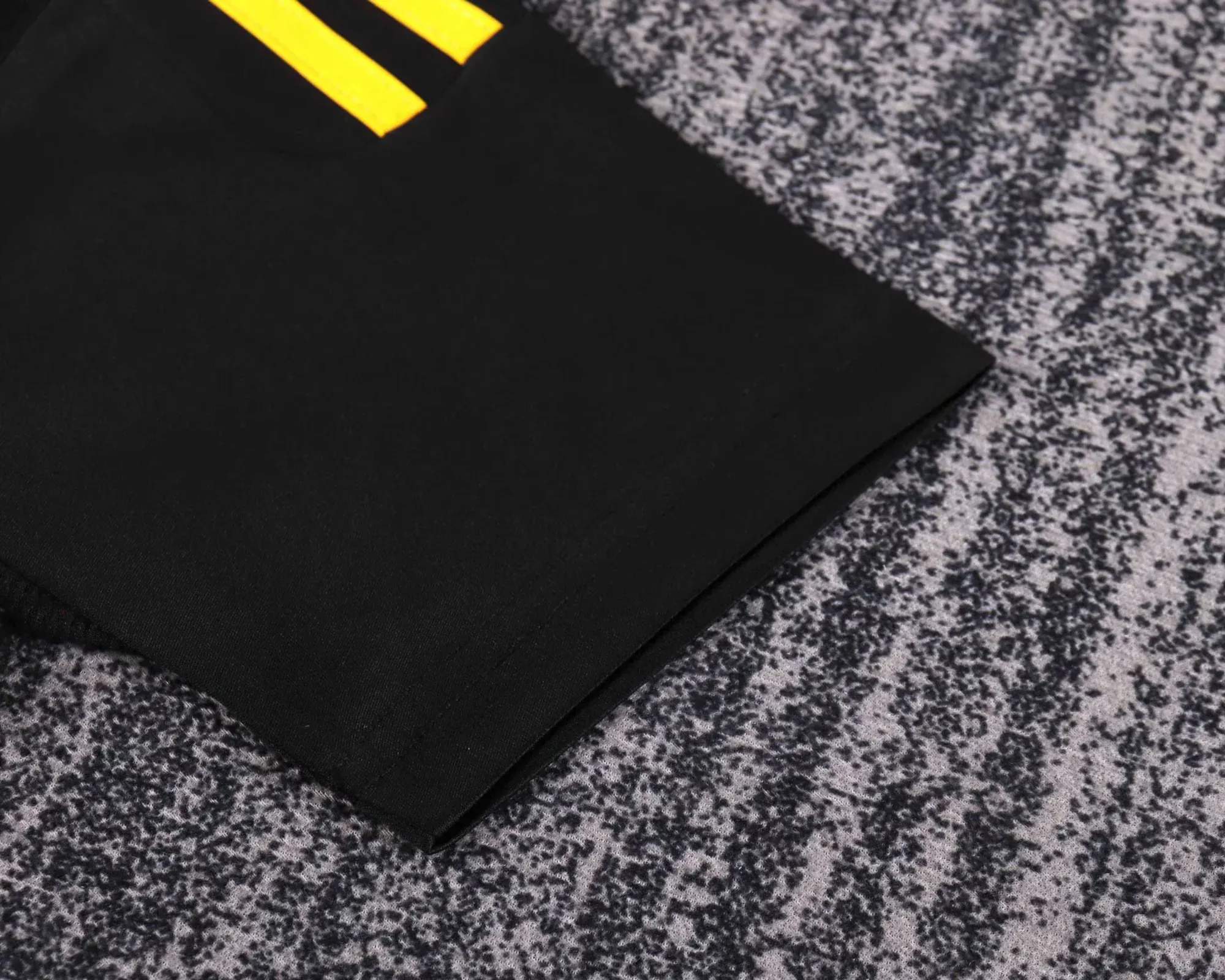 Kids Real Mαdrid 11/12 Goalkeeper Black Kit 16-28