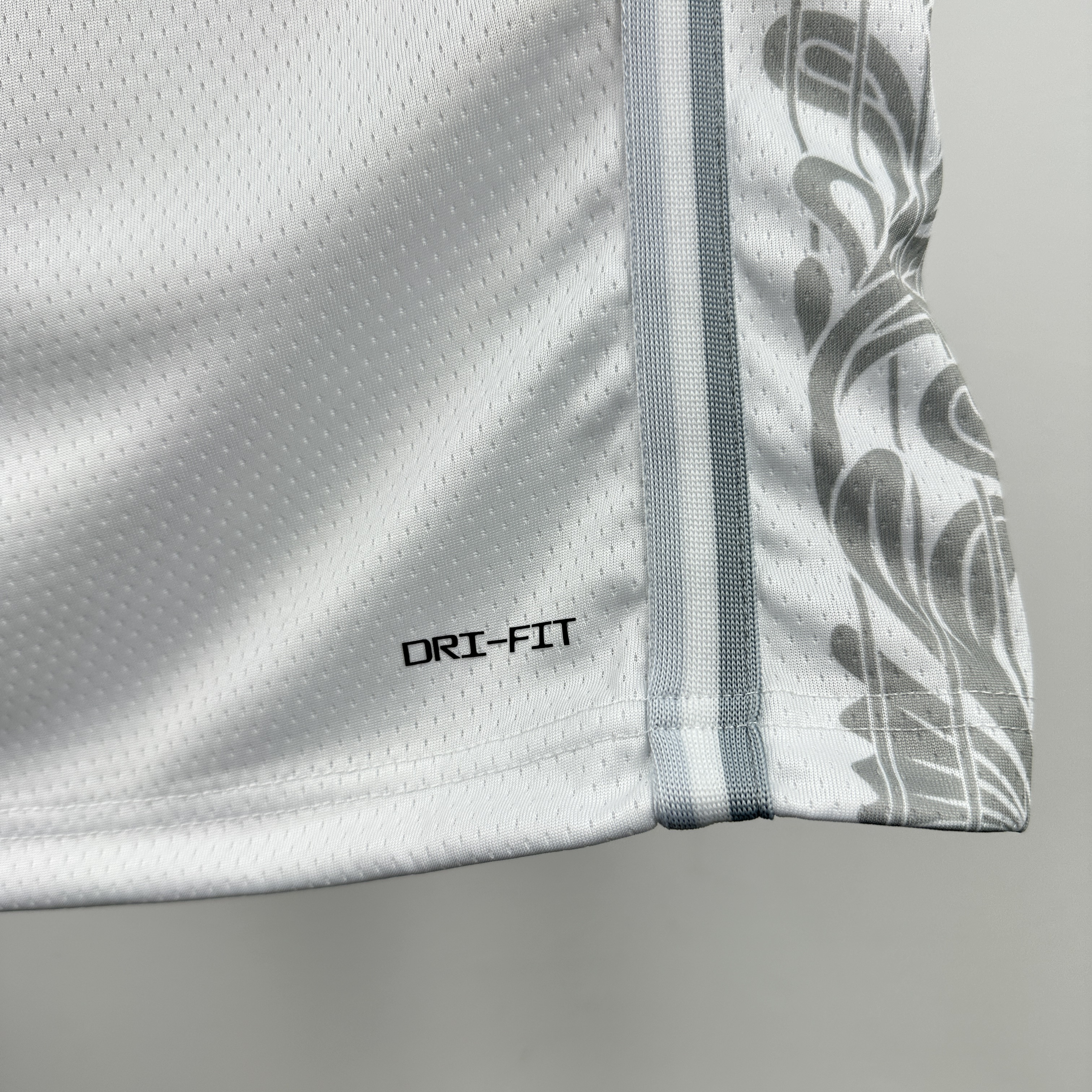 25 Season Dallas Mavericks City Edition  #77