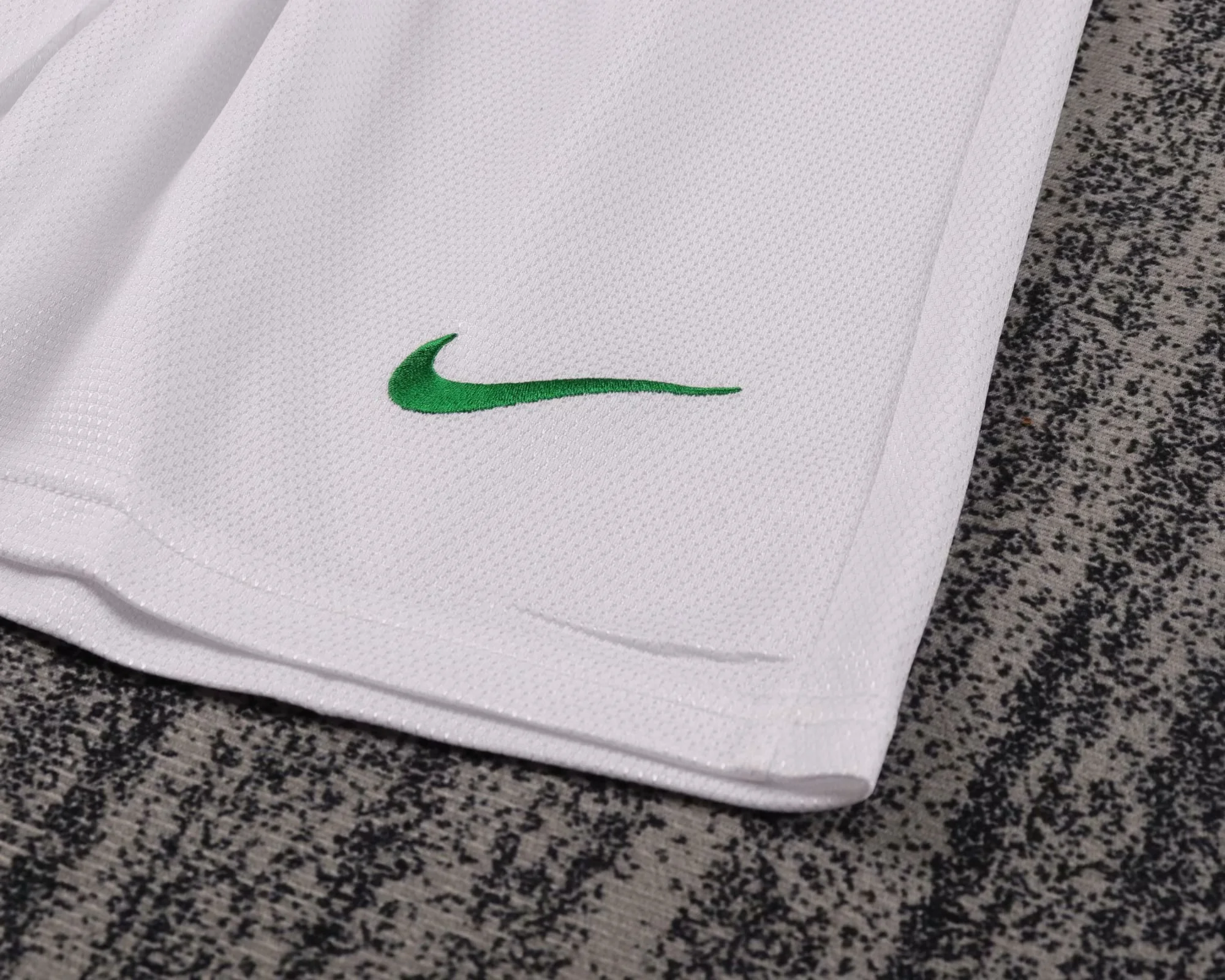 Kids Retro Kit Portugal 2012 Away