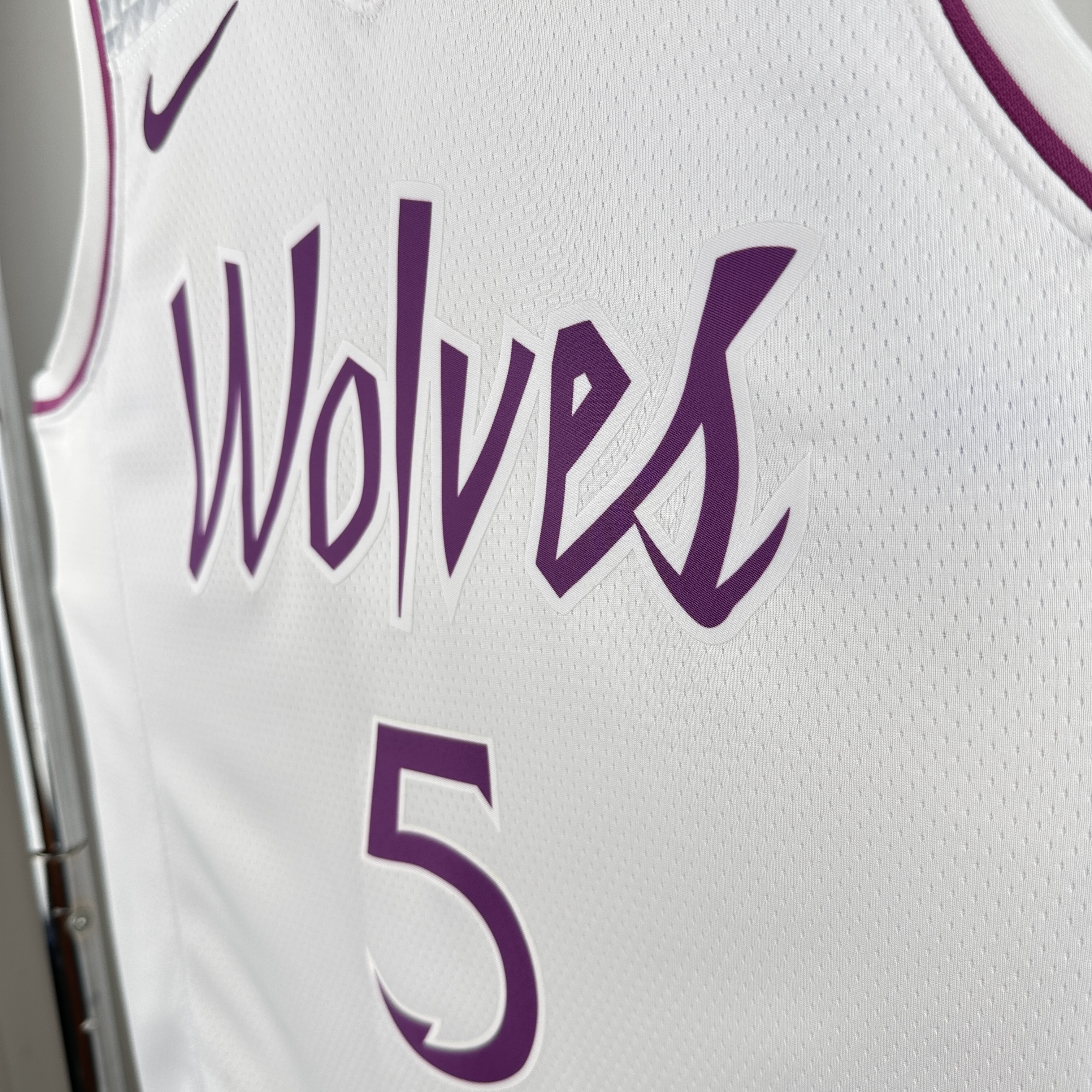 18-19 SEASON MINNESOTA TIMBERWOLVES  NO.5 EDWARDS
