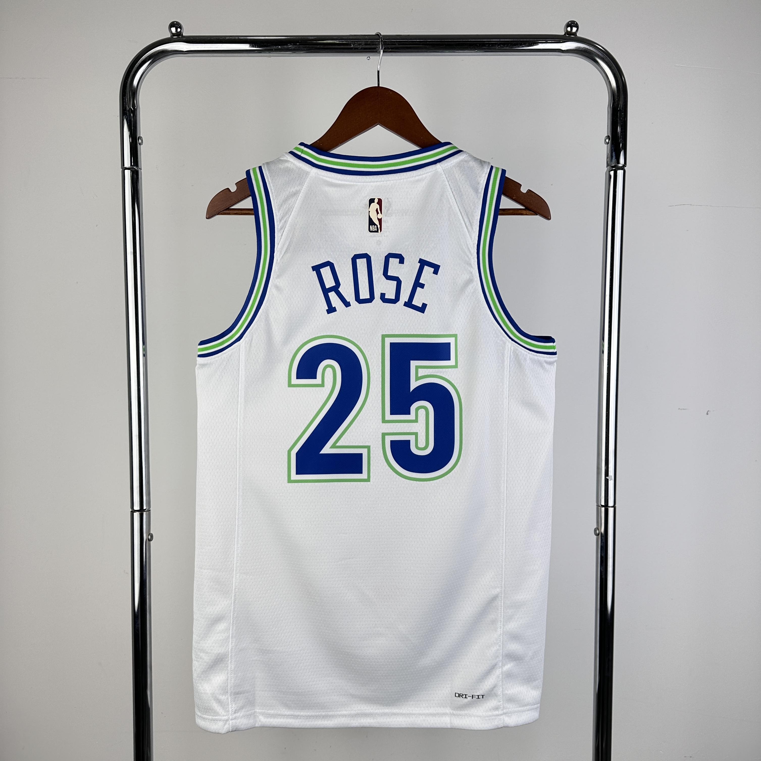 24 SEASON MINNESOTA TIMBERWOLVES WHITE  NO.25 ROSE