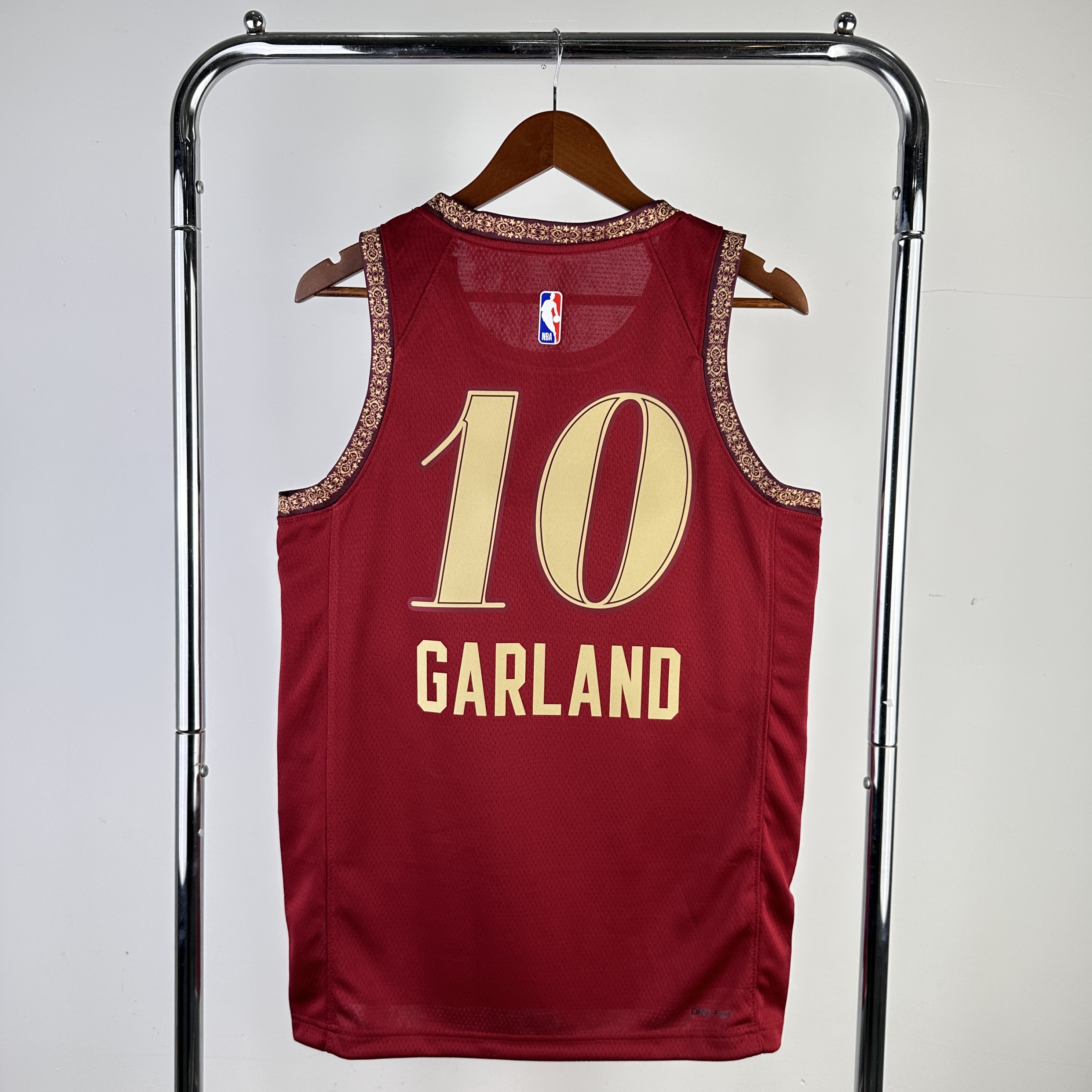 24 Seanson Cleveland Cavaliers City Edition  #10