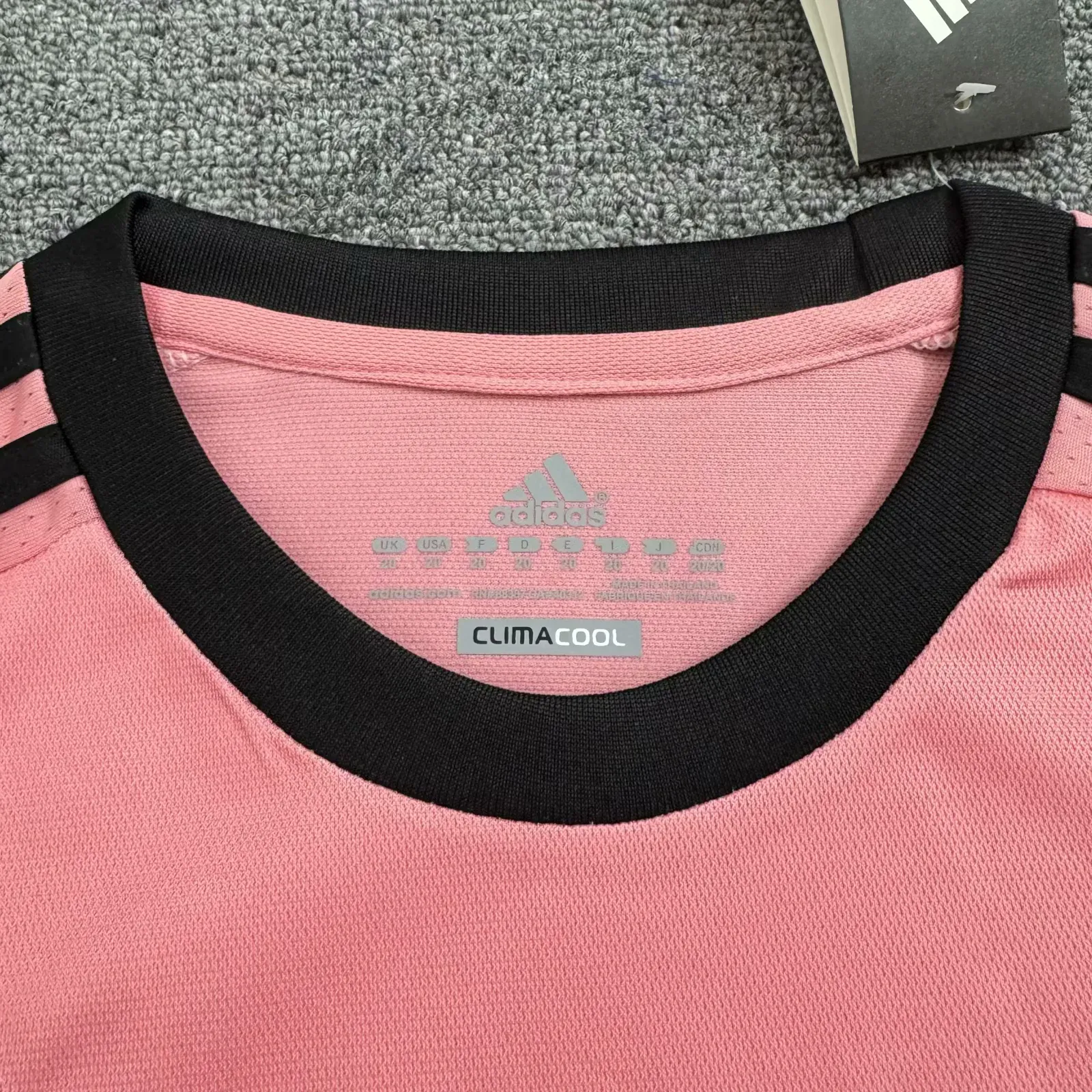 Kids Retro Juventus 15/16 Away Kit 16-28