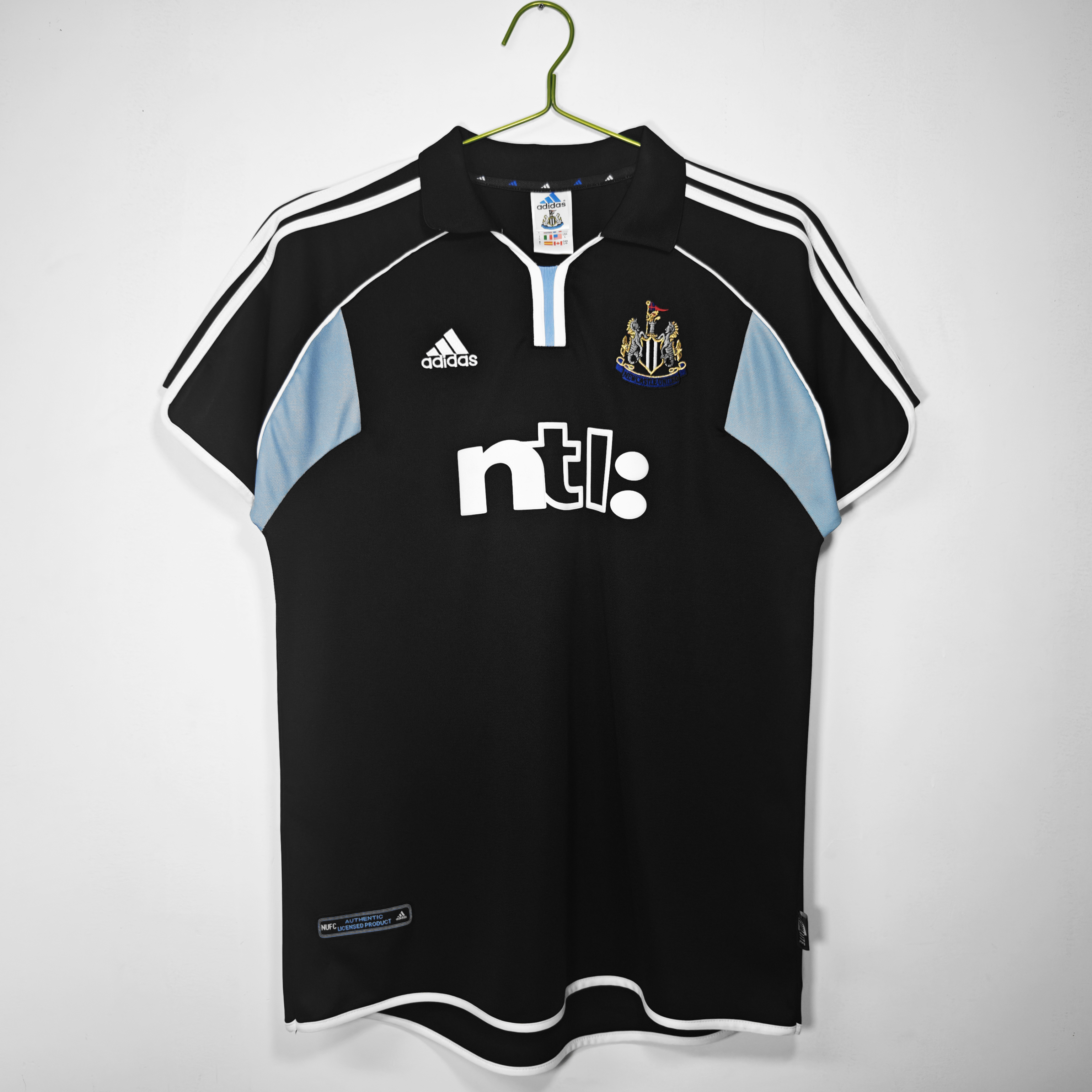Retro Newcastle 2000/01 Away