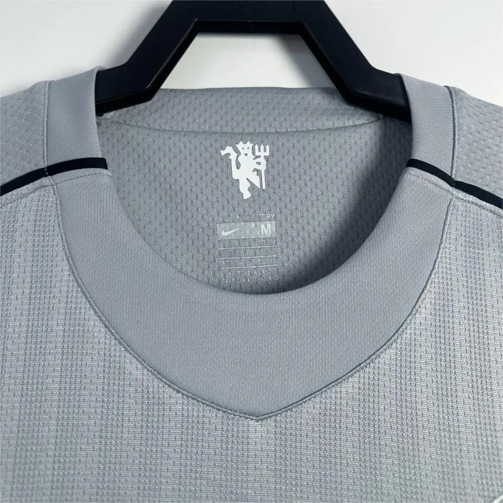 Retro Man United 07/08 Goalkeeper 4