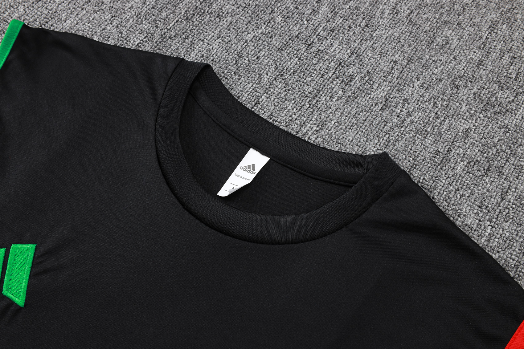 Arsenαl 2526  Sleeveless training suit D2552