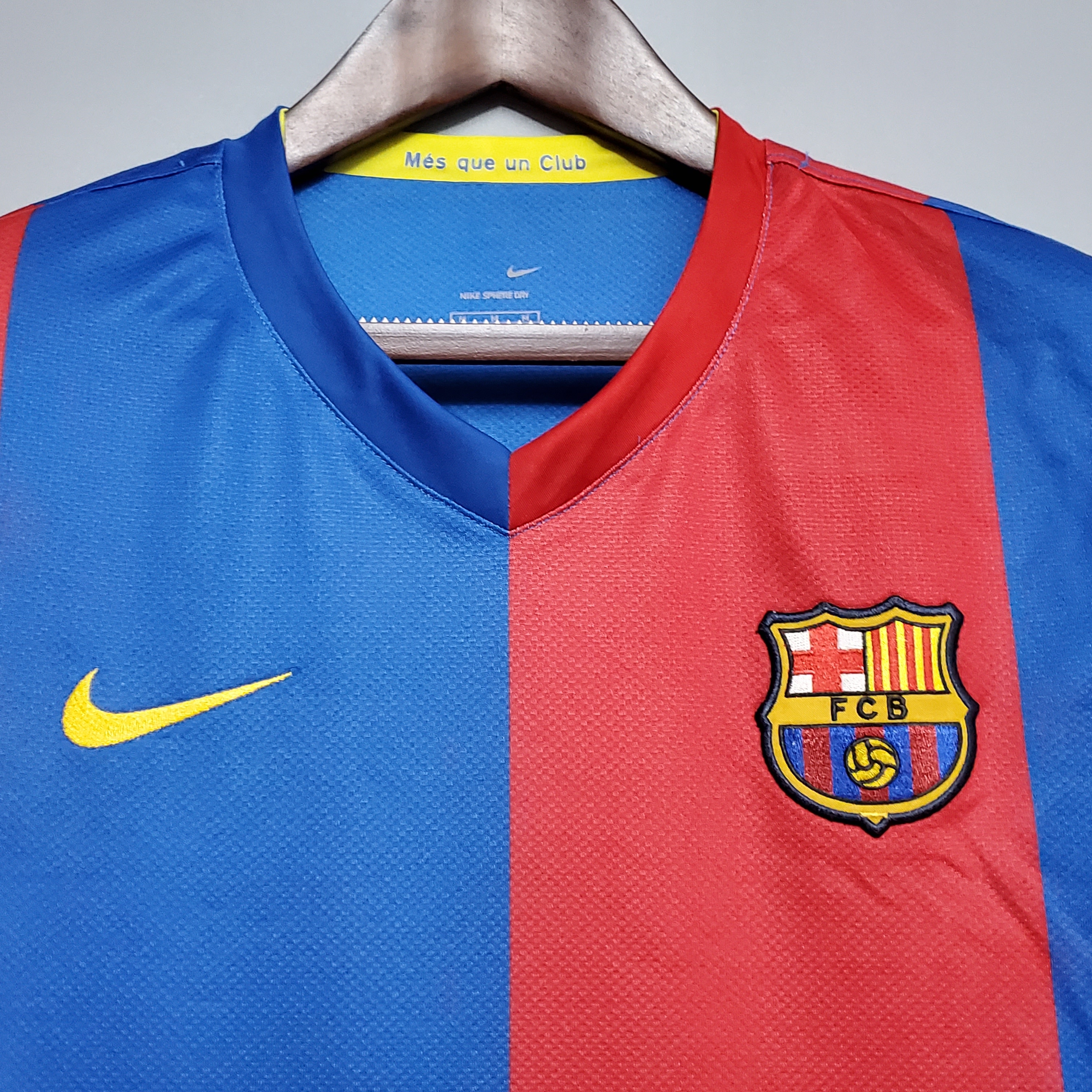 Retro Barcelona 06/07 Home Long Sleeves S-XXL