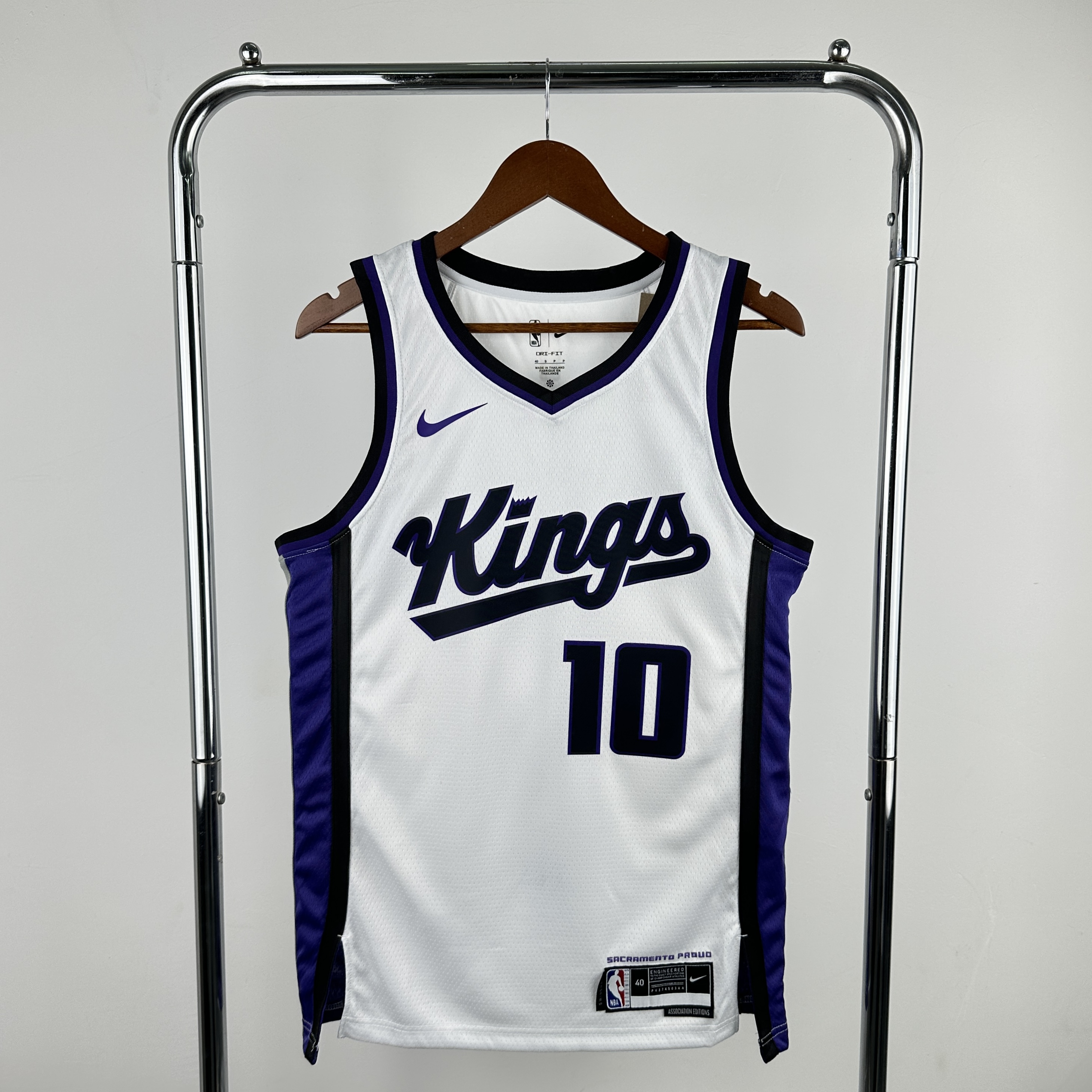 24 SEASON SACRAMENTO KINGS Home  #10 DeROZAN