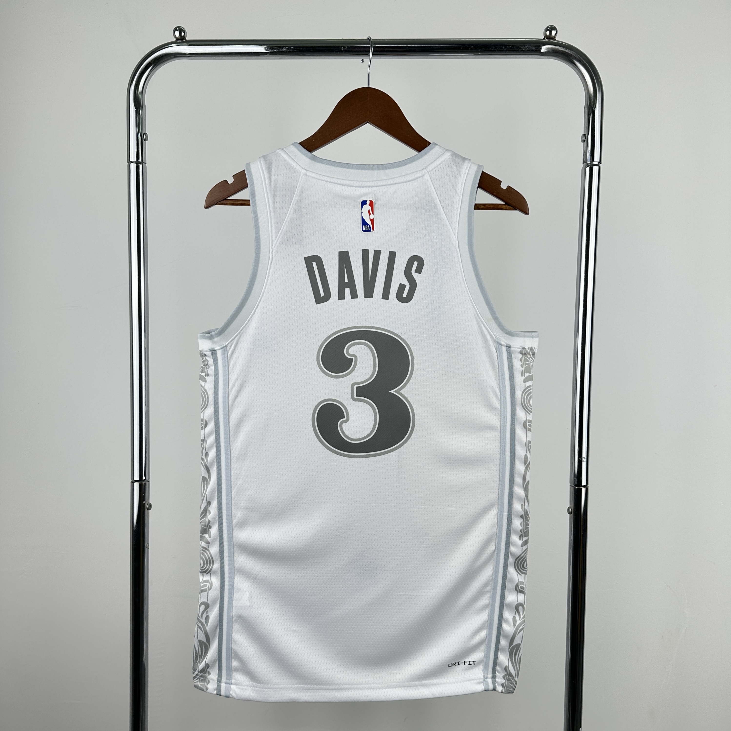 25 Season Dallas Mavericks City Edition  #3