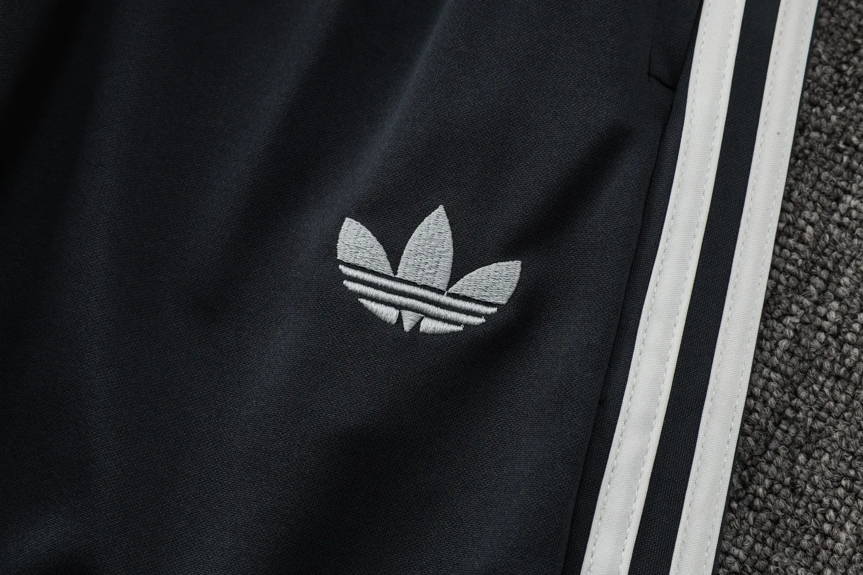 Adult/ Kids Juventus Full Zipper White/Gray Training Suit S_XXL