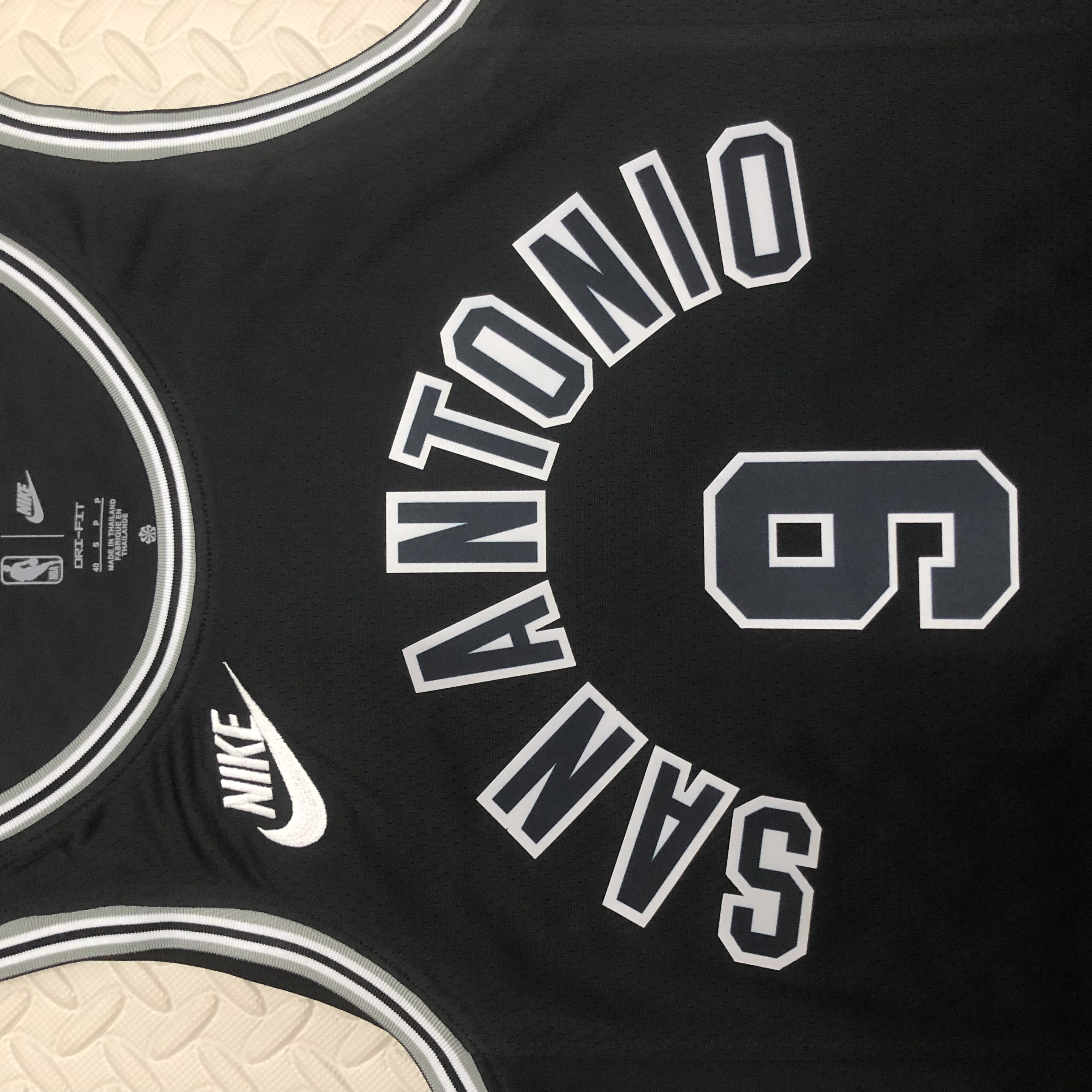 23 Season SAN ANTONIO SPURS Black  #9