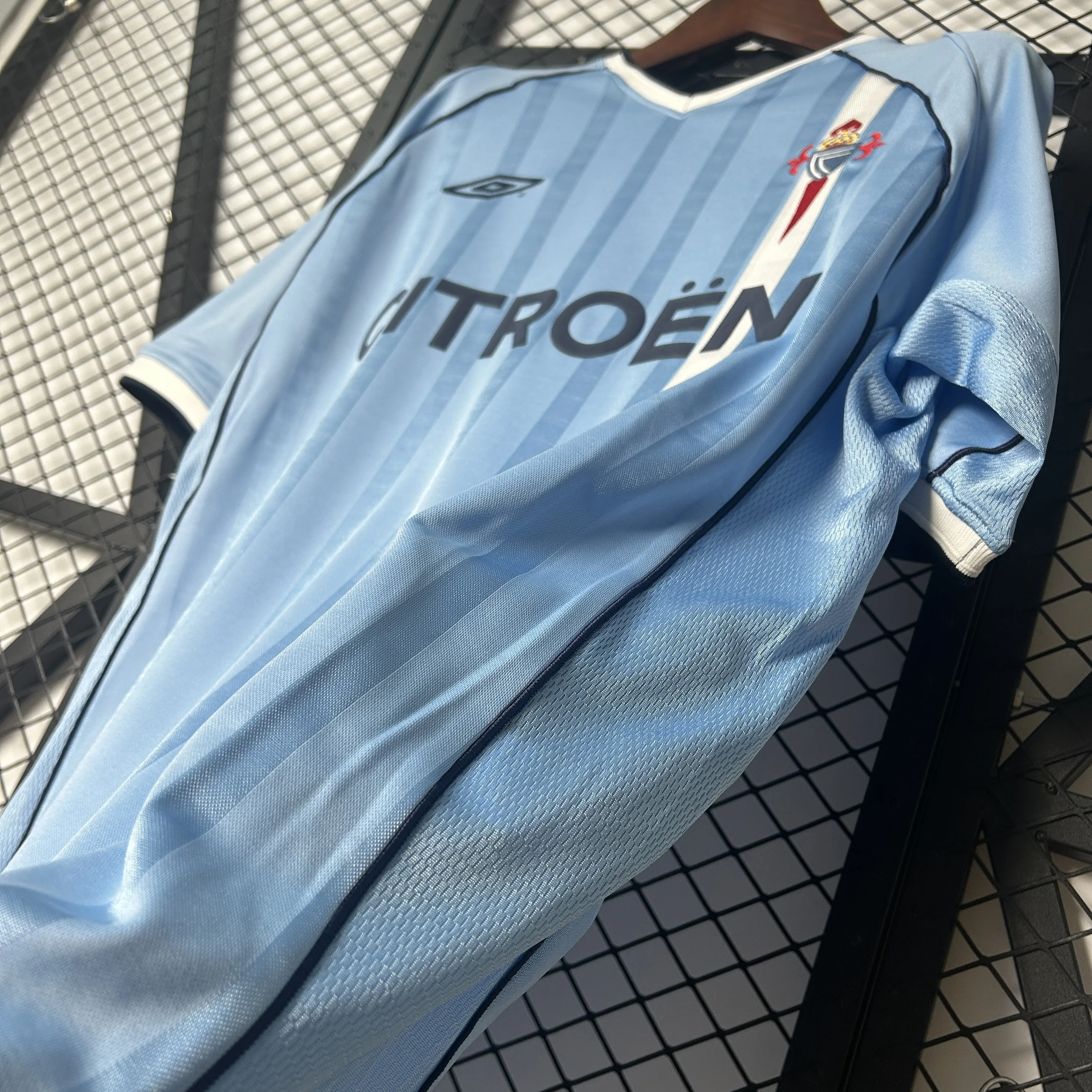 Retro Celta de Vigo 2001-02 Home kit