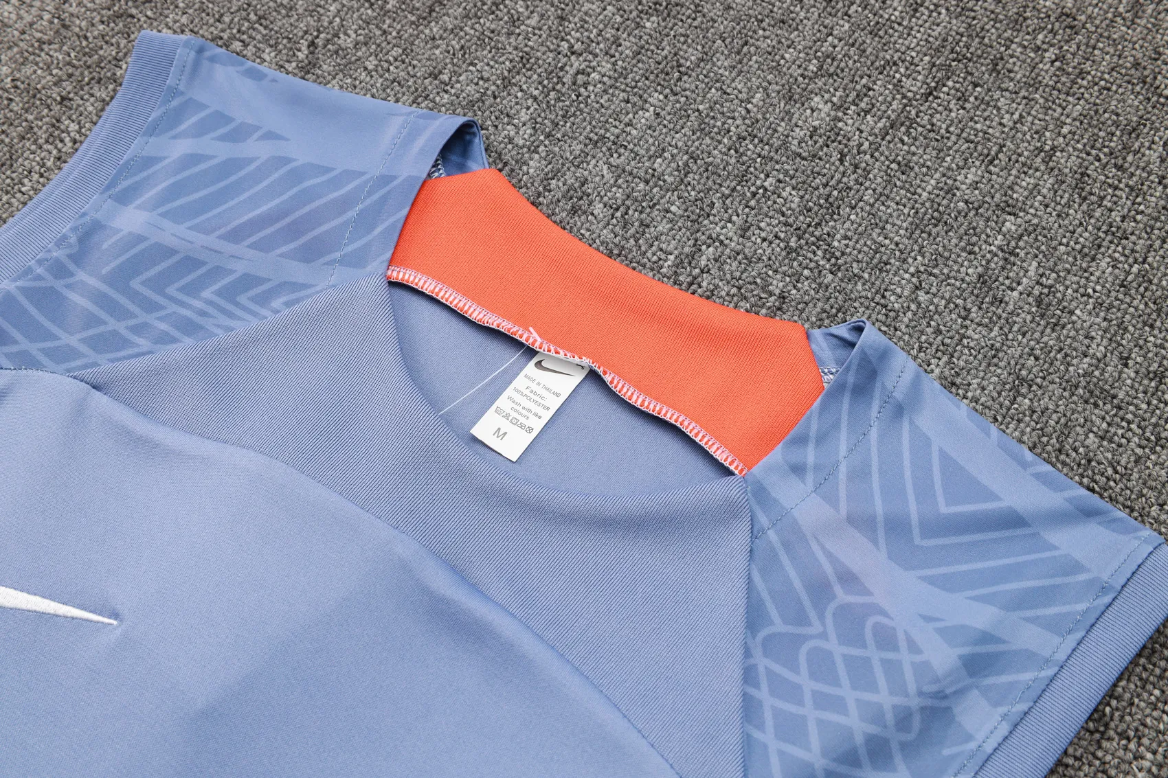 2425 vest Inter Milan light grey / blue Training Suit-