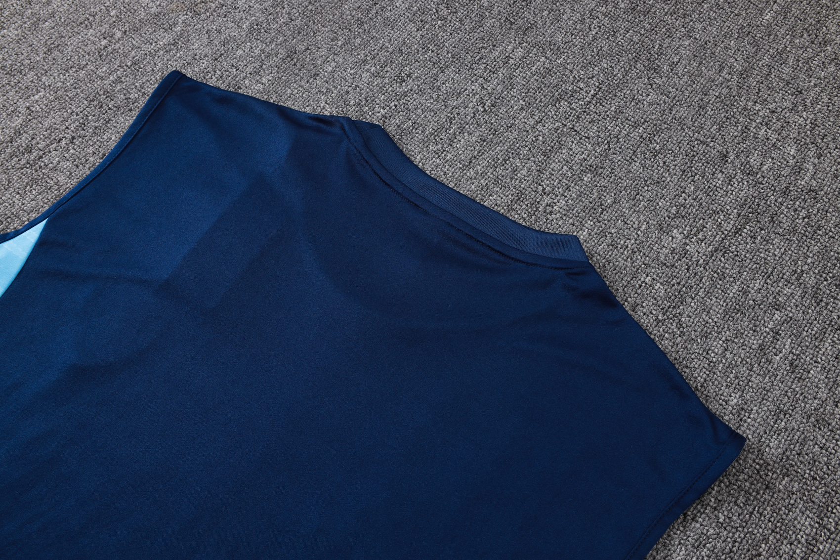 Arsenαl   Sleeveless training suit D2571