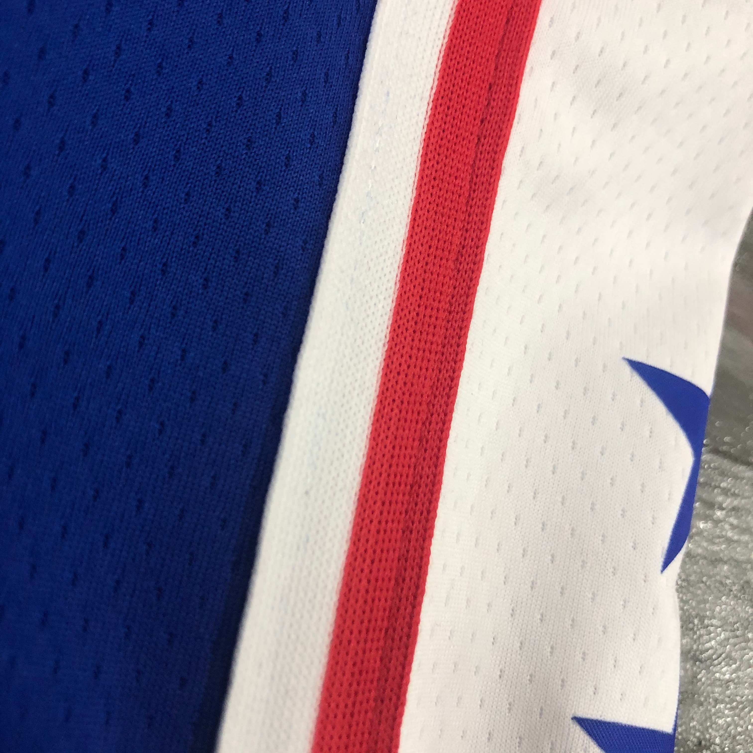 Philadelphia 76ers Blue V  #25