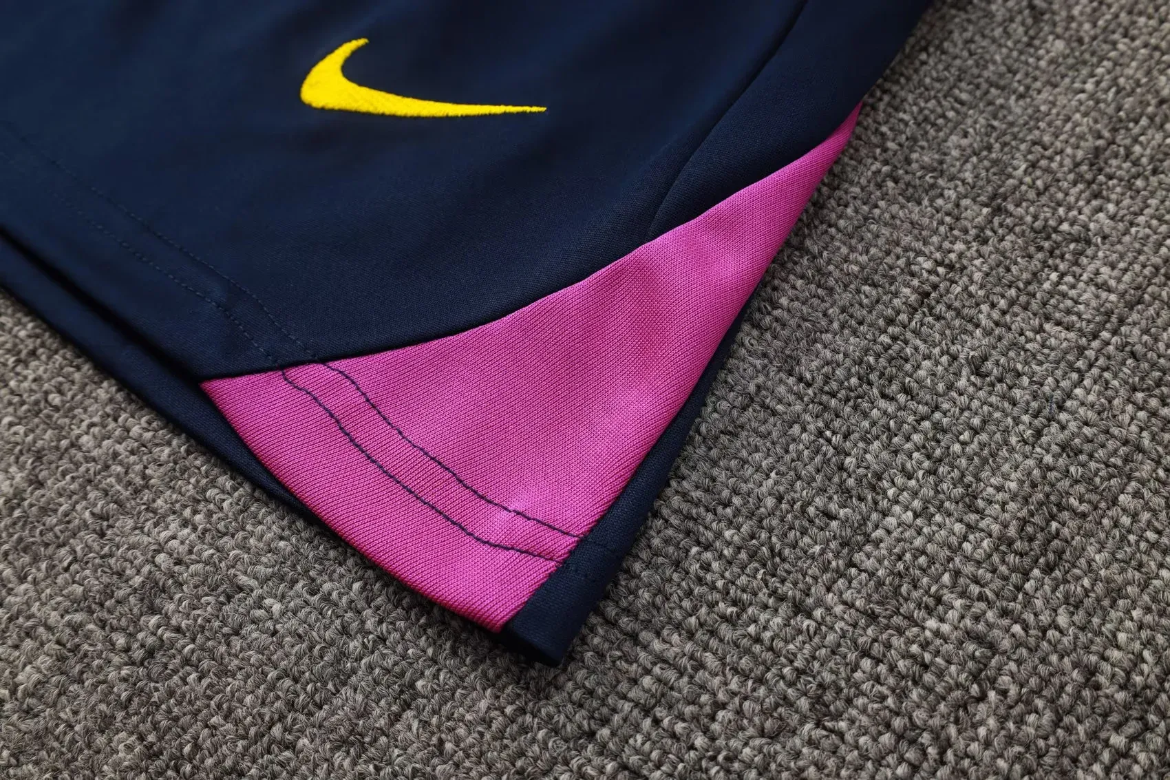 Barcelona Sleevesless Training Suit D2505