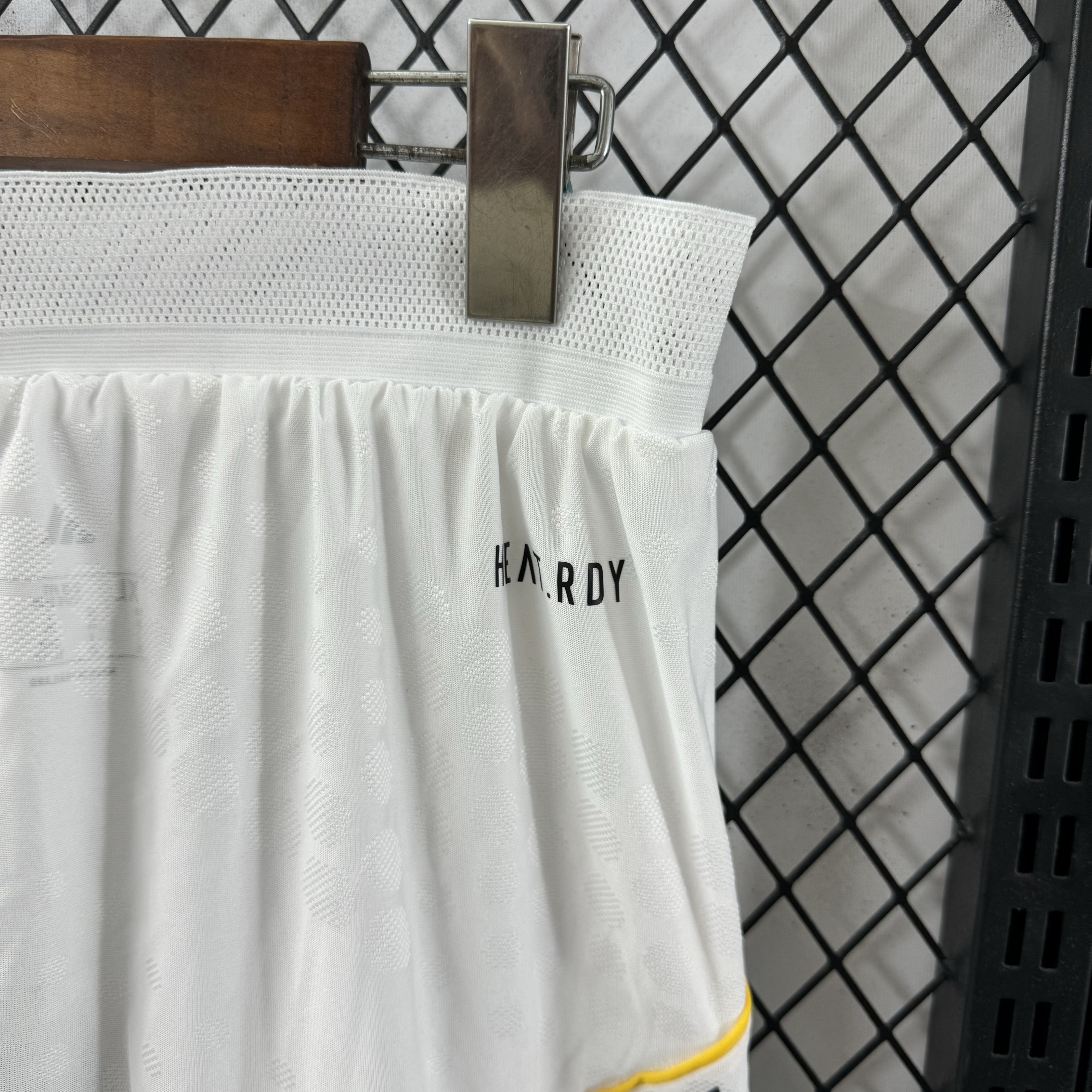 Player Version Shorts 2025-26 Reαl Mαdrid Home