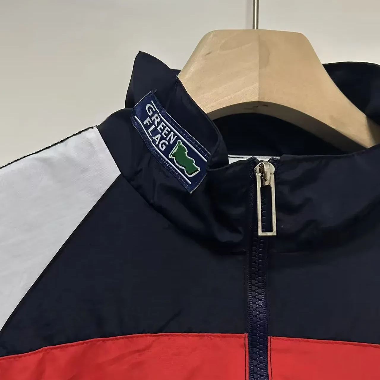 RETRO ENGLAND  WINDBREAKER