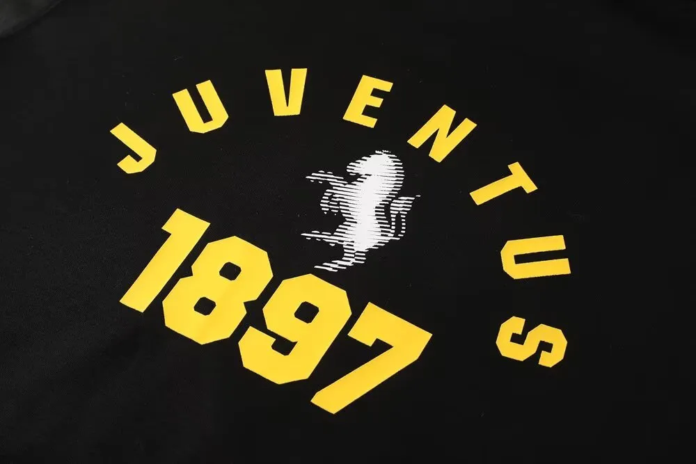 Juventus Hoodie Black Suit