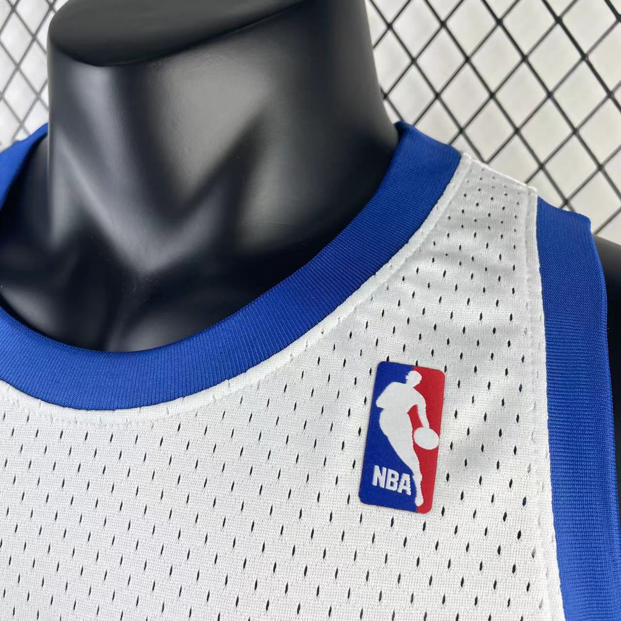 MN Heat Press Retro: Denver Nuggets 1991/92 White No.55 Mutombo