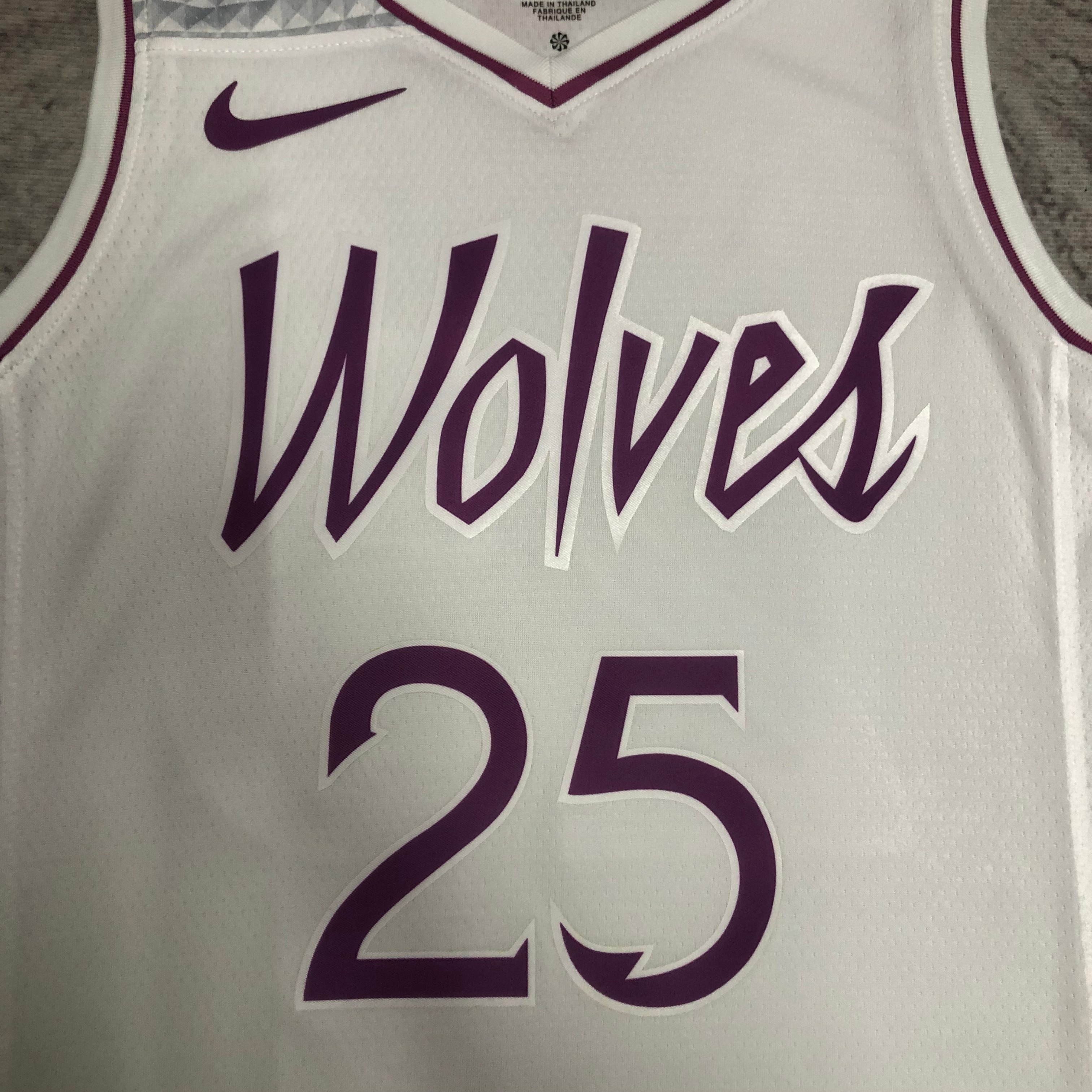 18-19 SEASON MINNESOTA TIMBERWOLVES  NO.25 ROSE