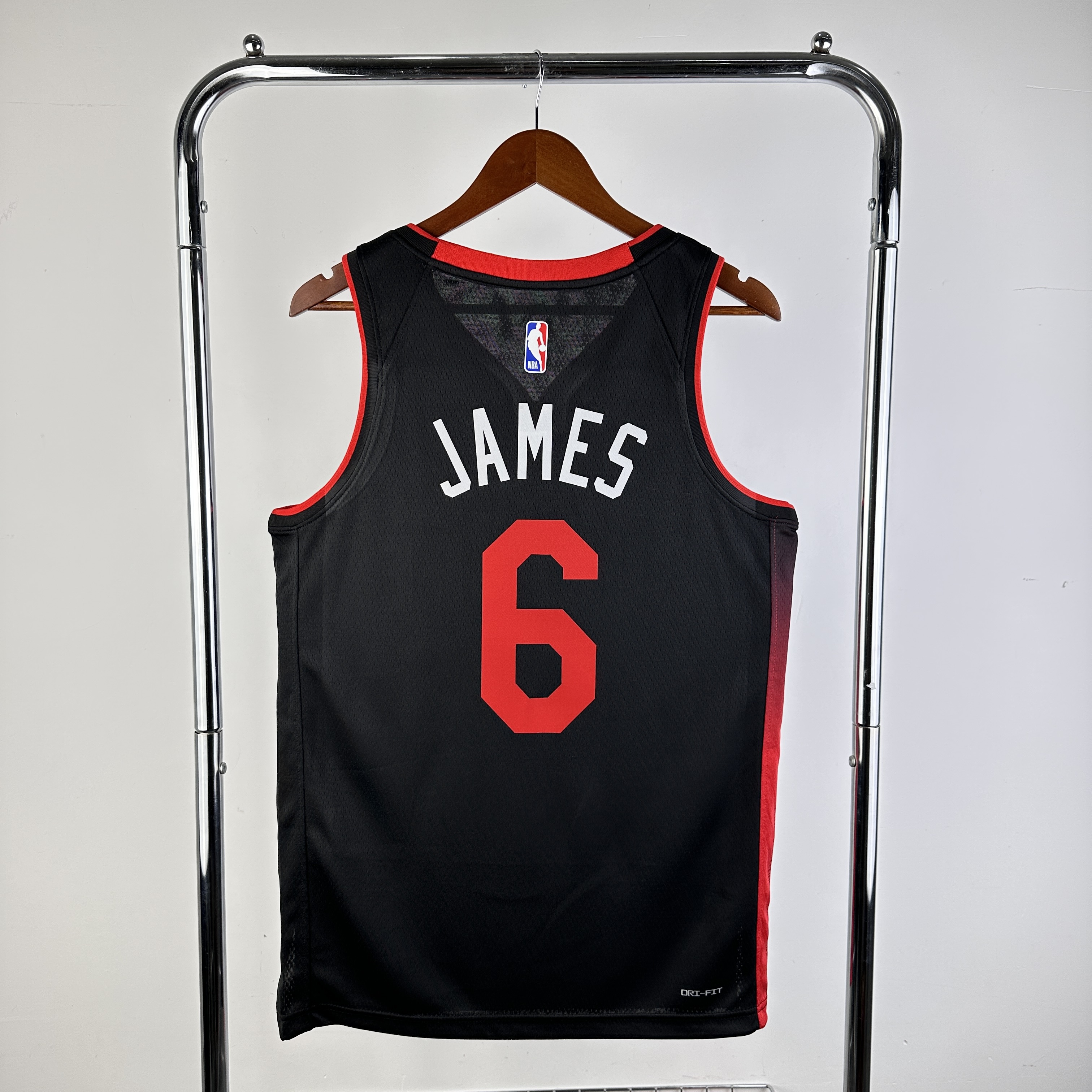 24 Season Miami Heat City Edition  No.6 James