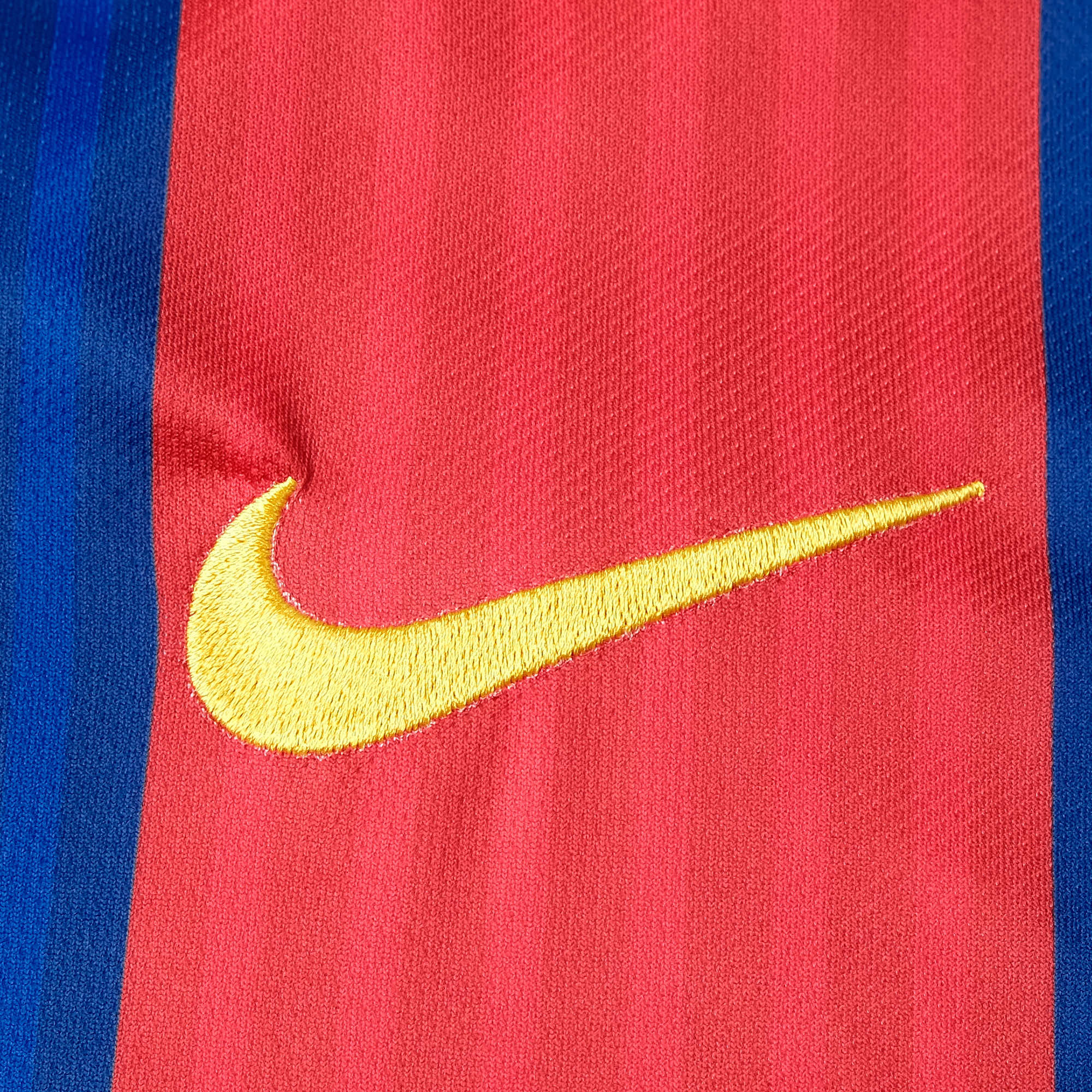 Retro 16/17 Barcelona Home S-XXL