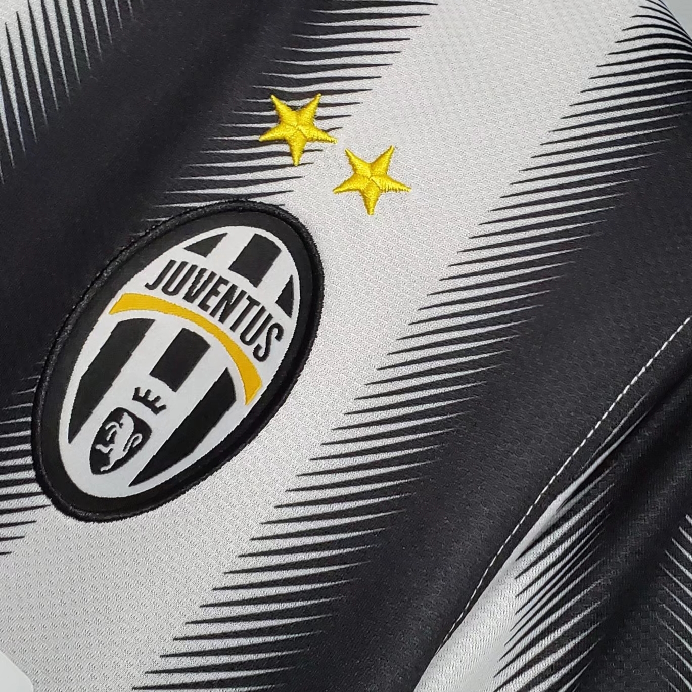 Retro Juventus 2011/12 Home