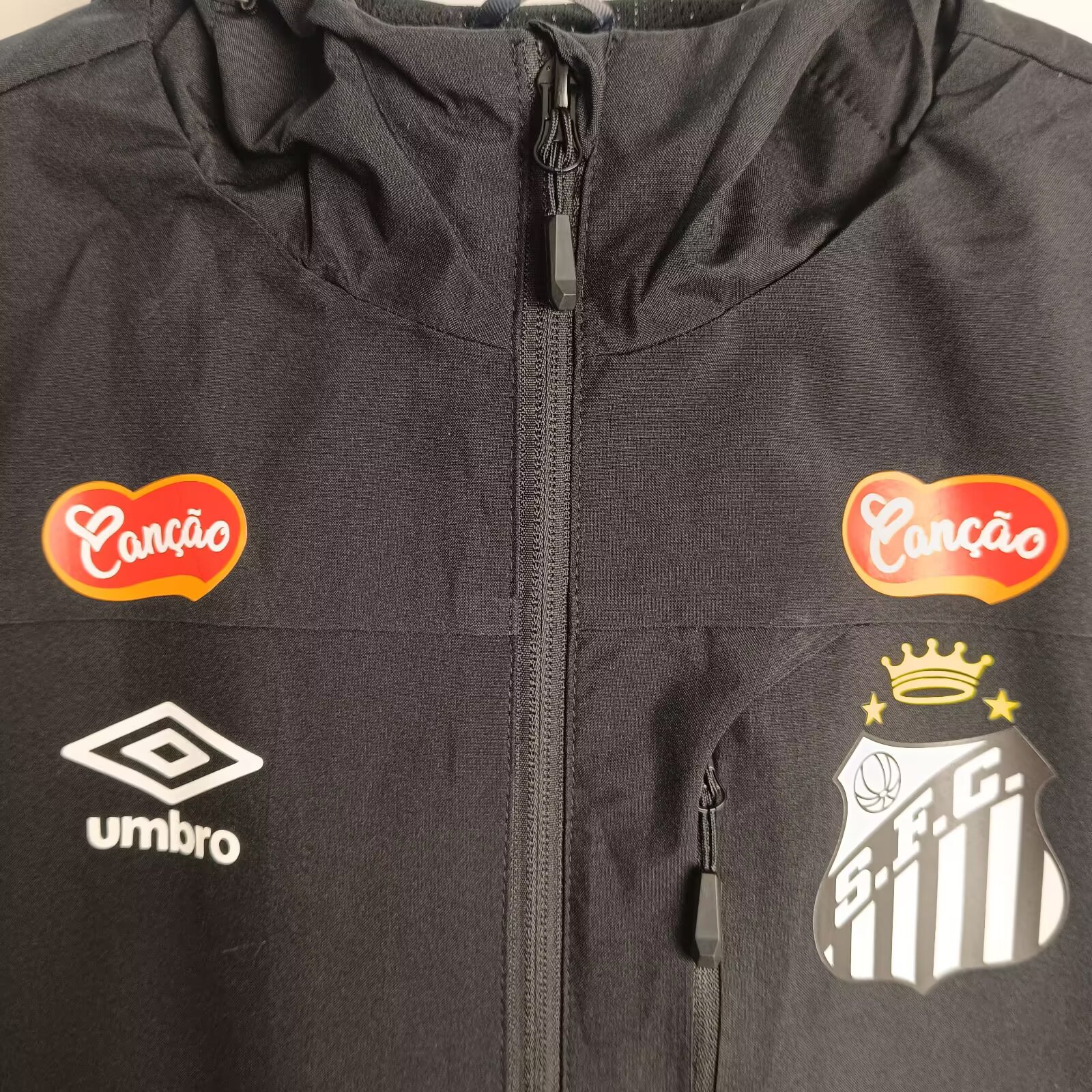 Santos Black windbreaker
