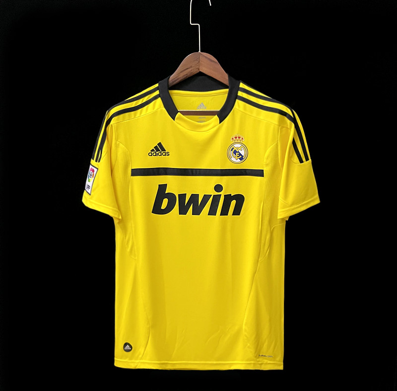 Retro Real Mαdrid 2011/12 Goalkeeper Yellow