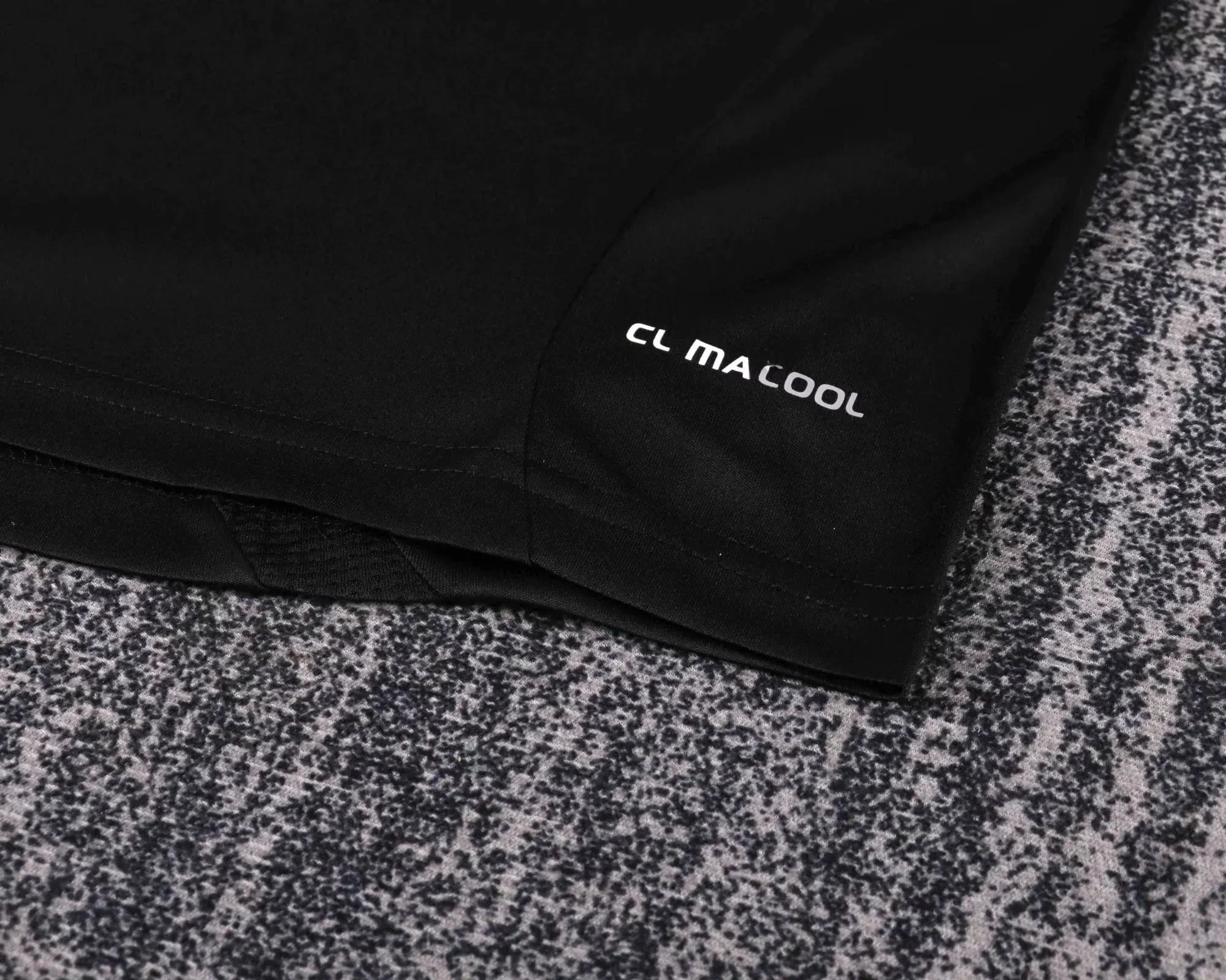 Kids Real Mαdrid 11/12 Goalkeeper Black Kit 16-28