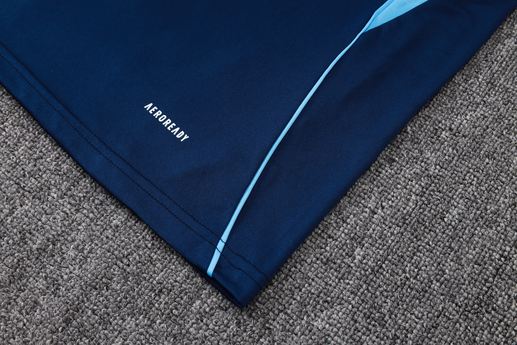 Arsenαl   Sleeveless training suit D2571