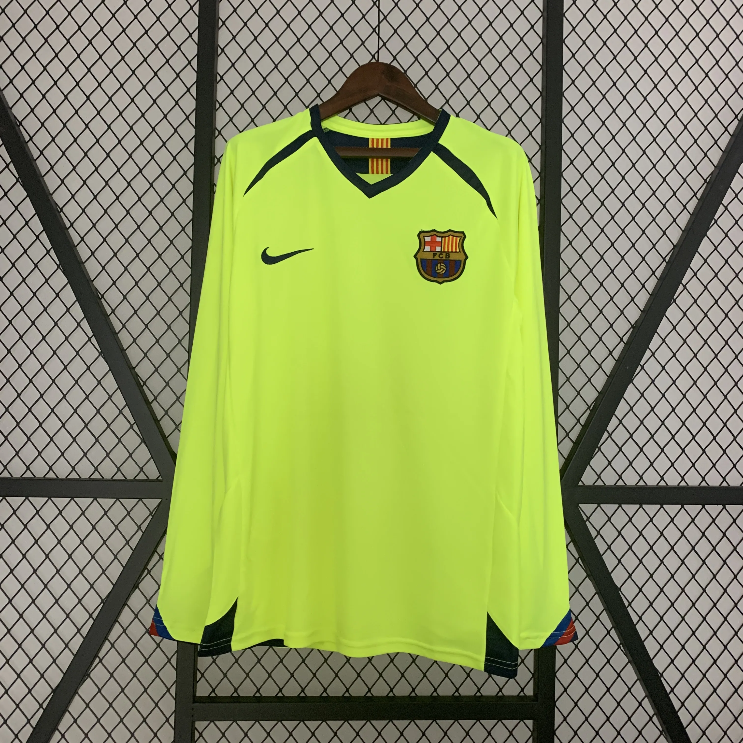 Retro 2005/06 Barcelona Away Long Sleeves S-XXL