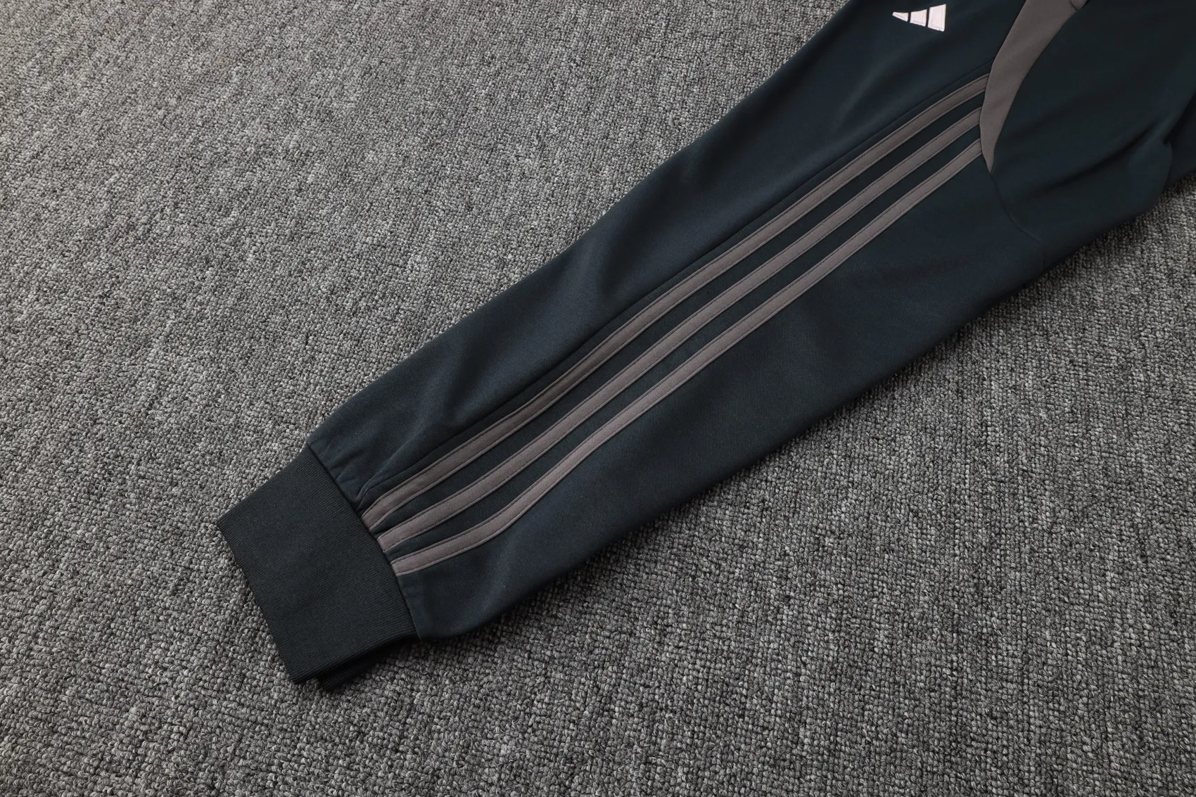 Adult / Kids Real M@drid 24/25 training Suit