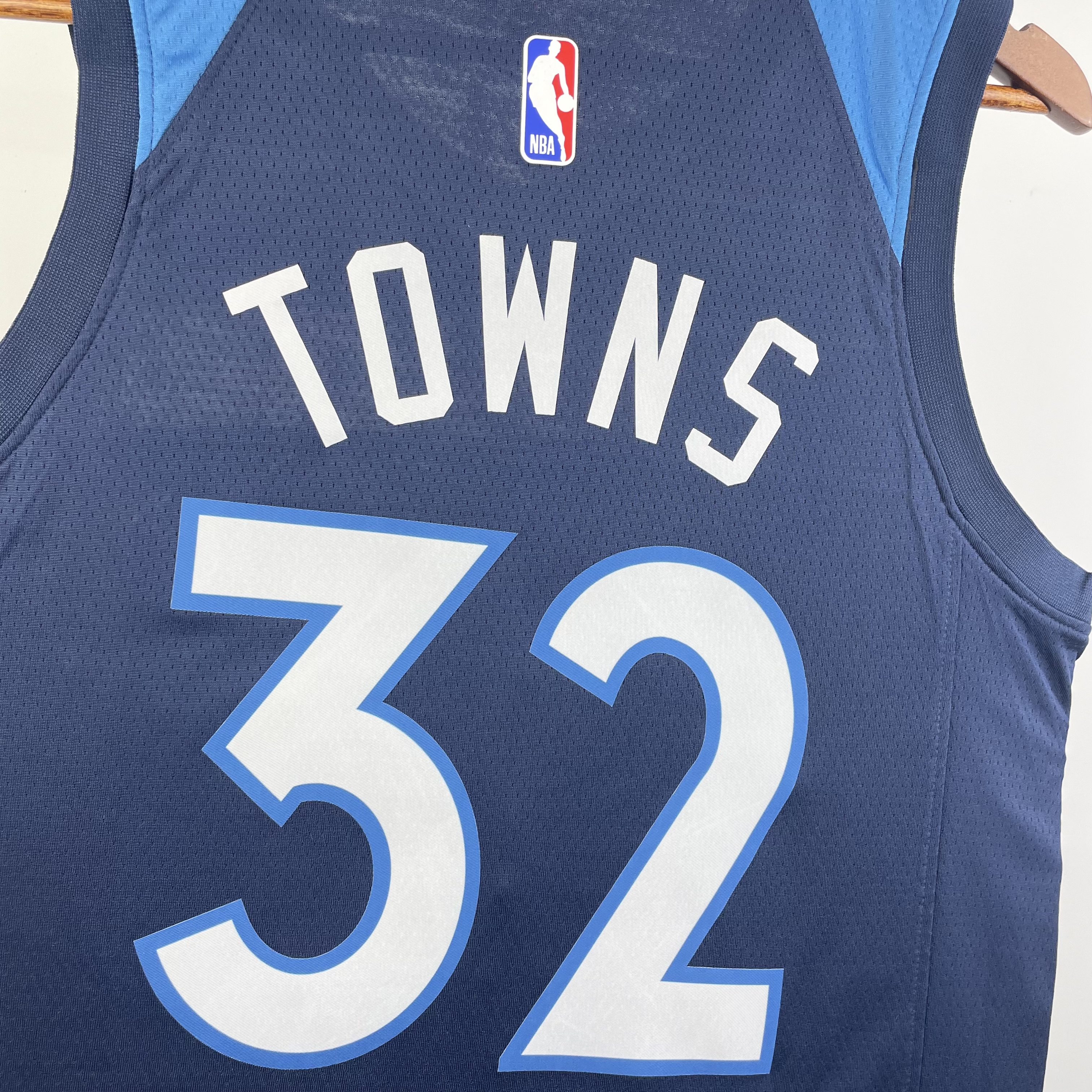 23 SEASON MINNESOTA TIMBERWOLVES AWAY  NO.32 TOWNS
