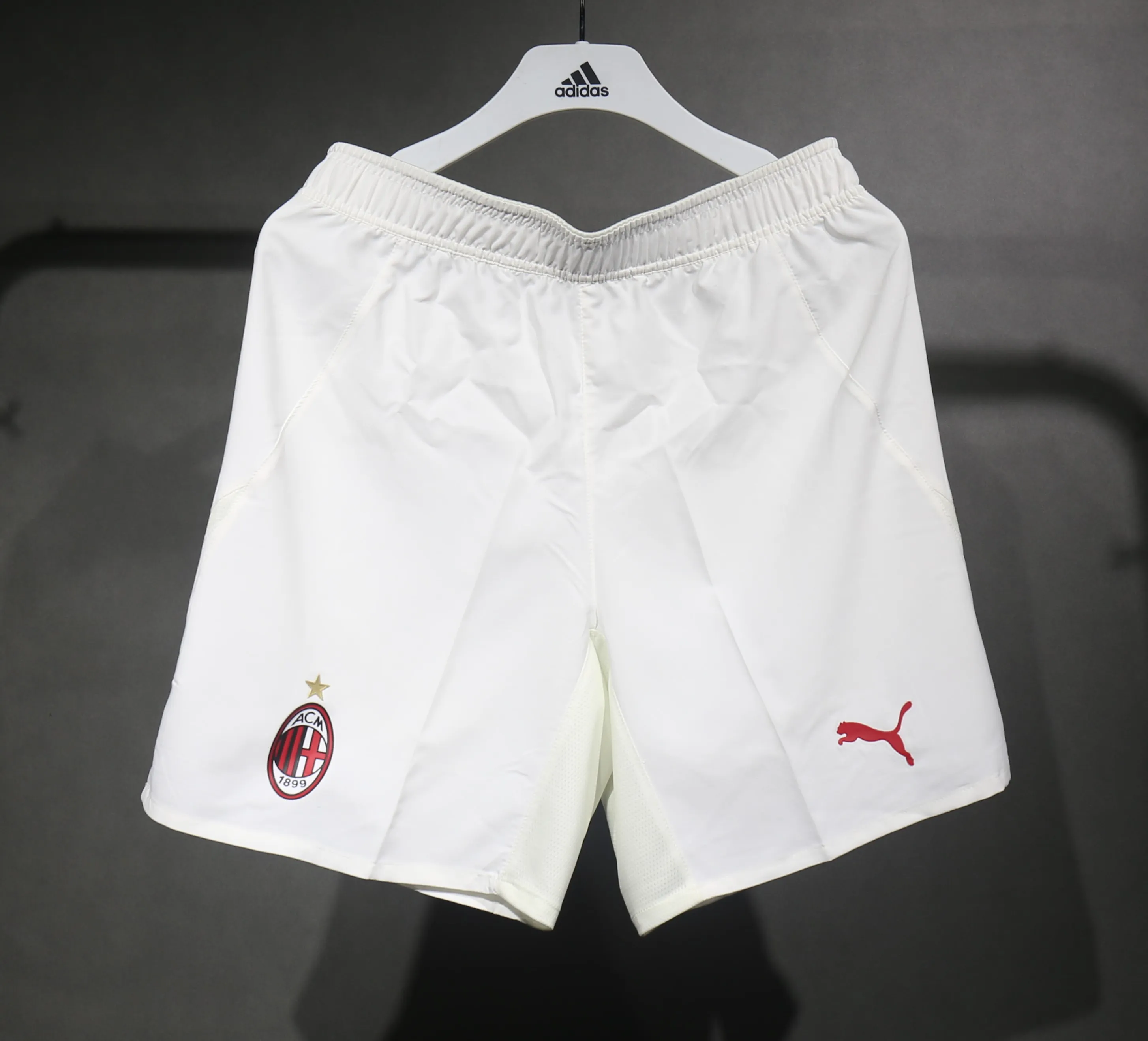 Player Version Shorts 2024-25 AC Milan Home