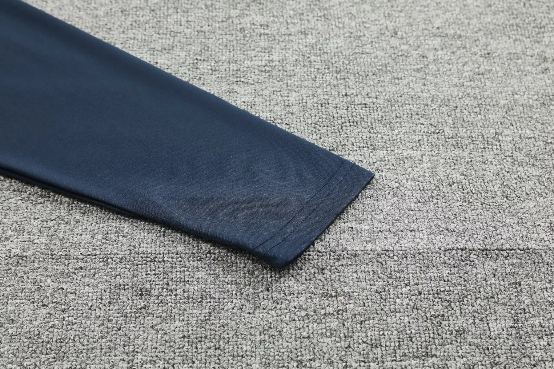 Manchester City 24/25 training SUIT