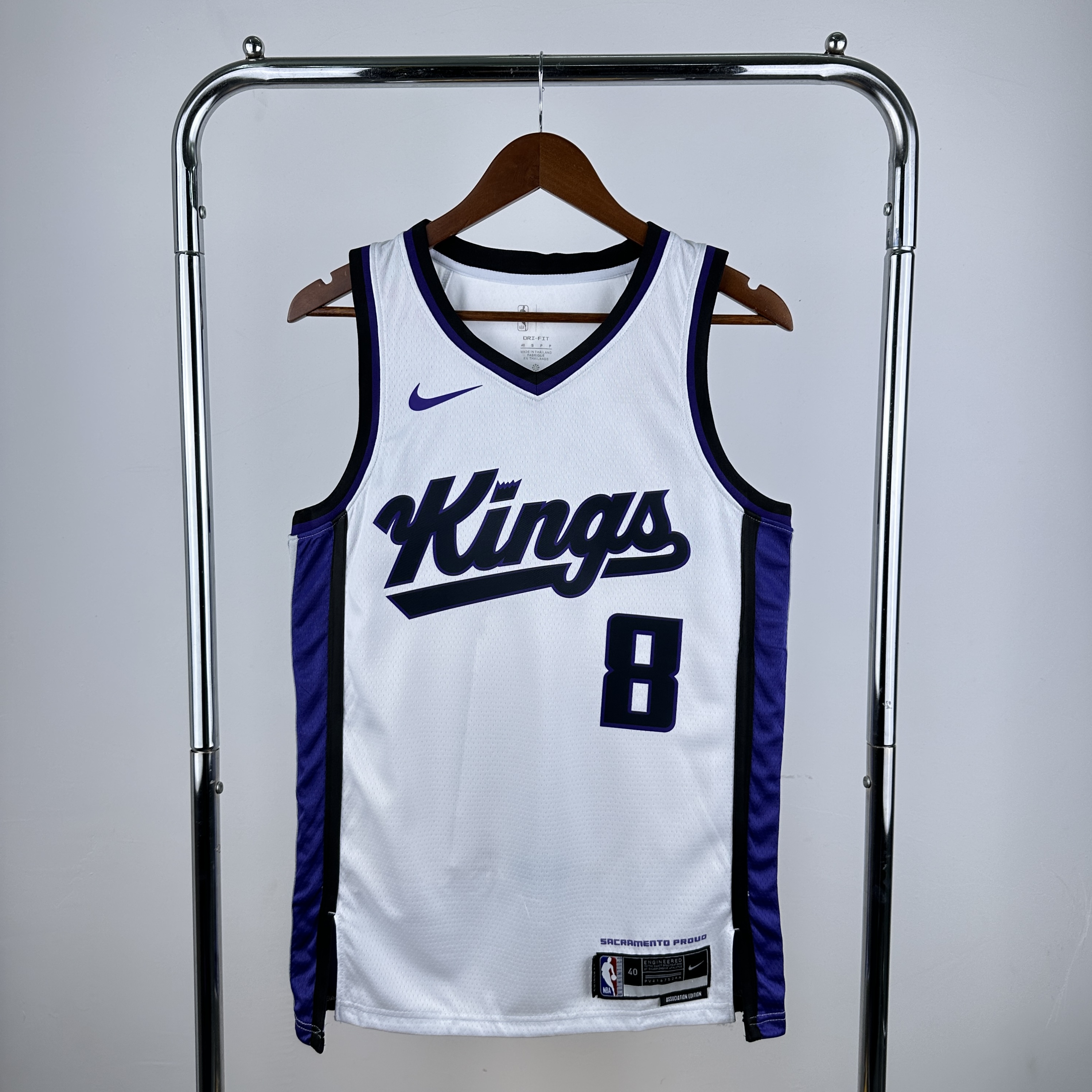 24 SEASON SACRAMENTO KINGS Home  #8 Lavine