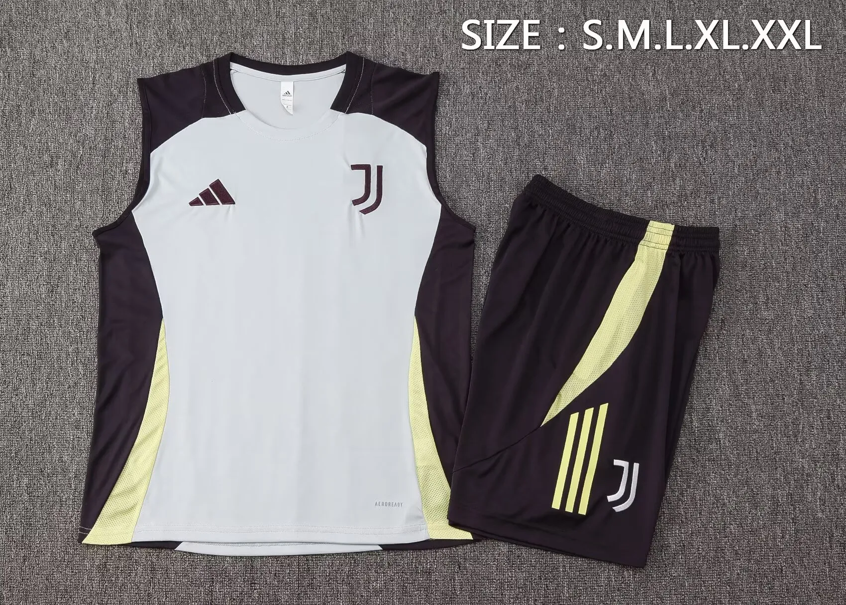 Juventus Sleevesless Training Suit D1282
