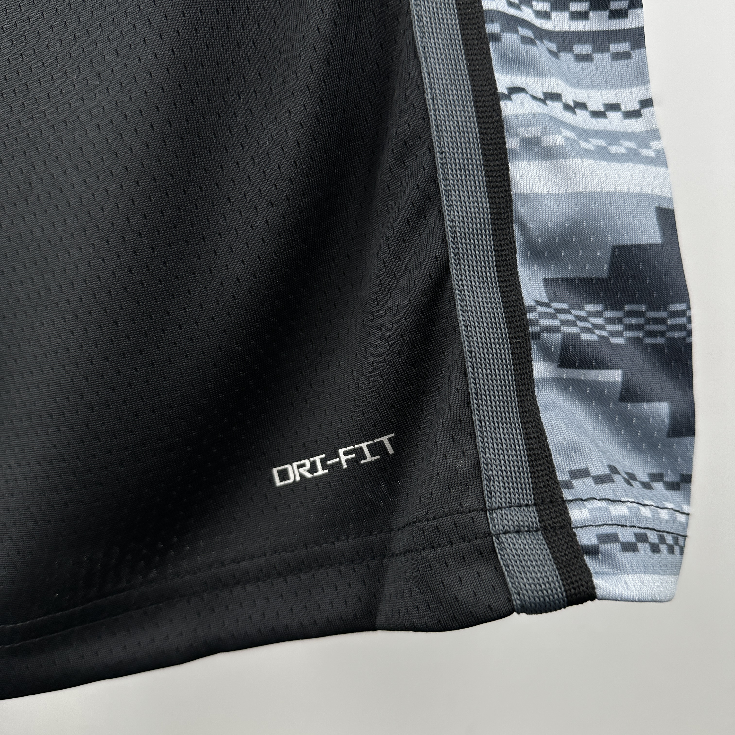 23 Season SAN ANTONIO SPURS Flyer Edition  #4 FOX