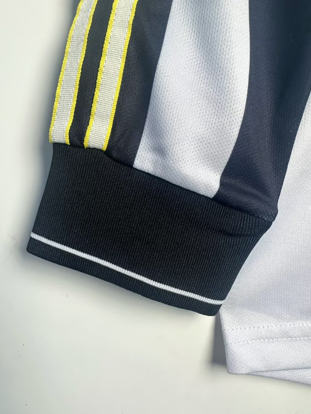 Retro Newcastle 1997/99 Home Long Sleeves