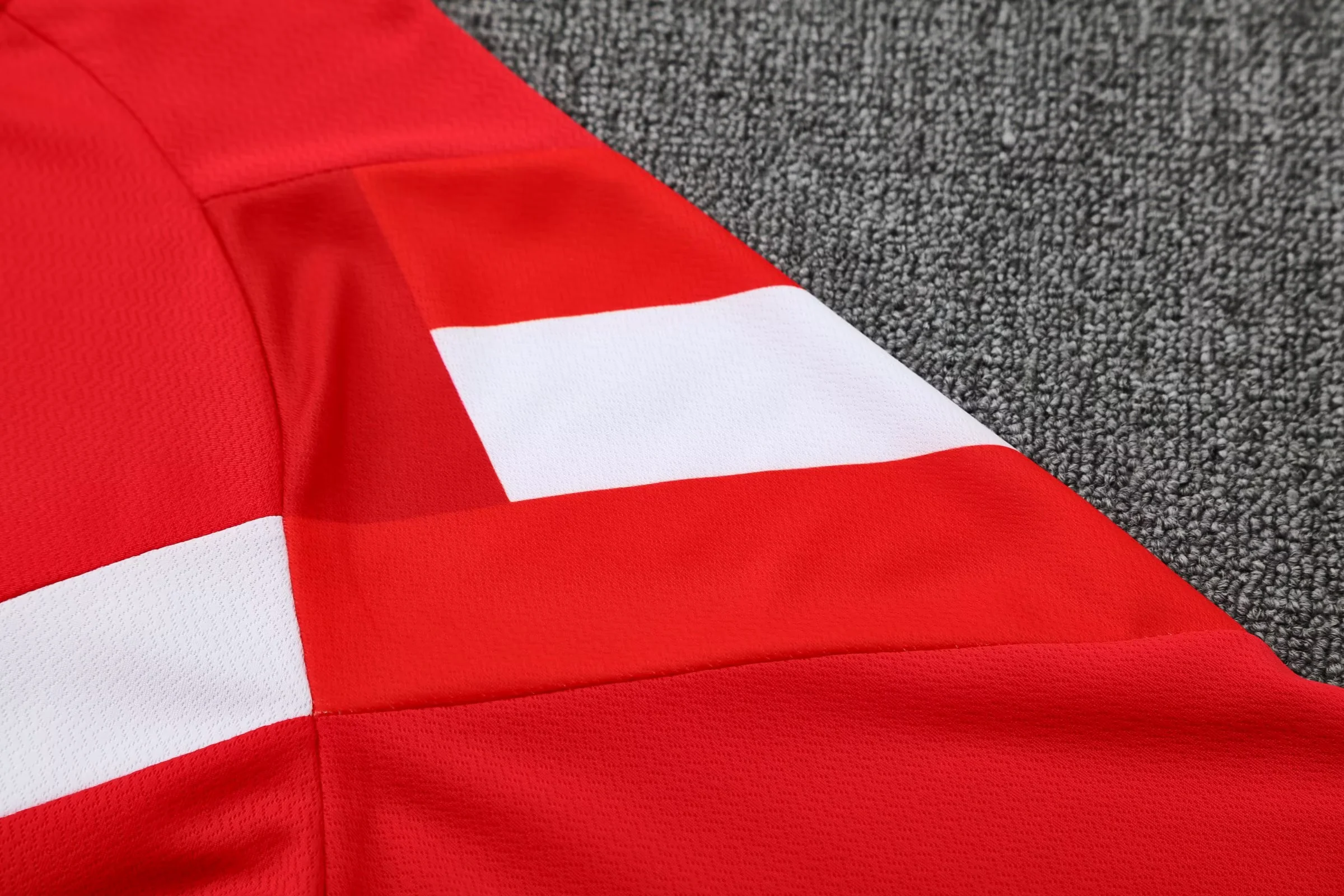 Bayern München 25/26 Short Sleeves Training suit Red