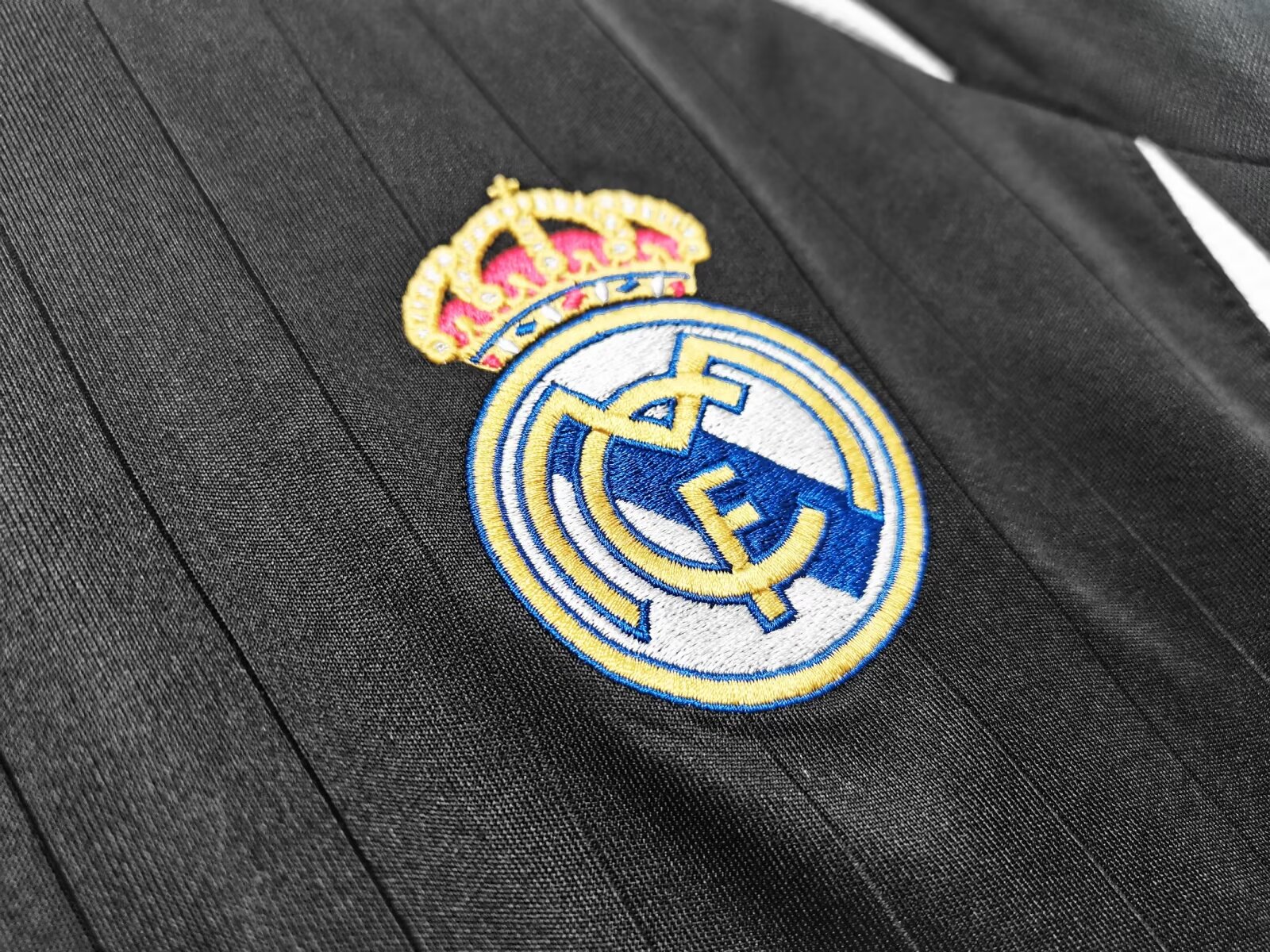 Retro  Real Mαdrid 06/07 Awαy Black Long Sleeves