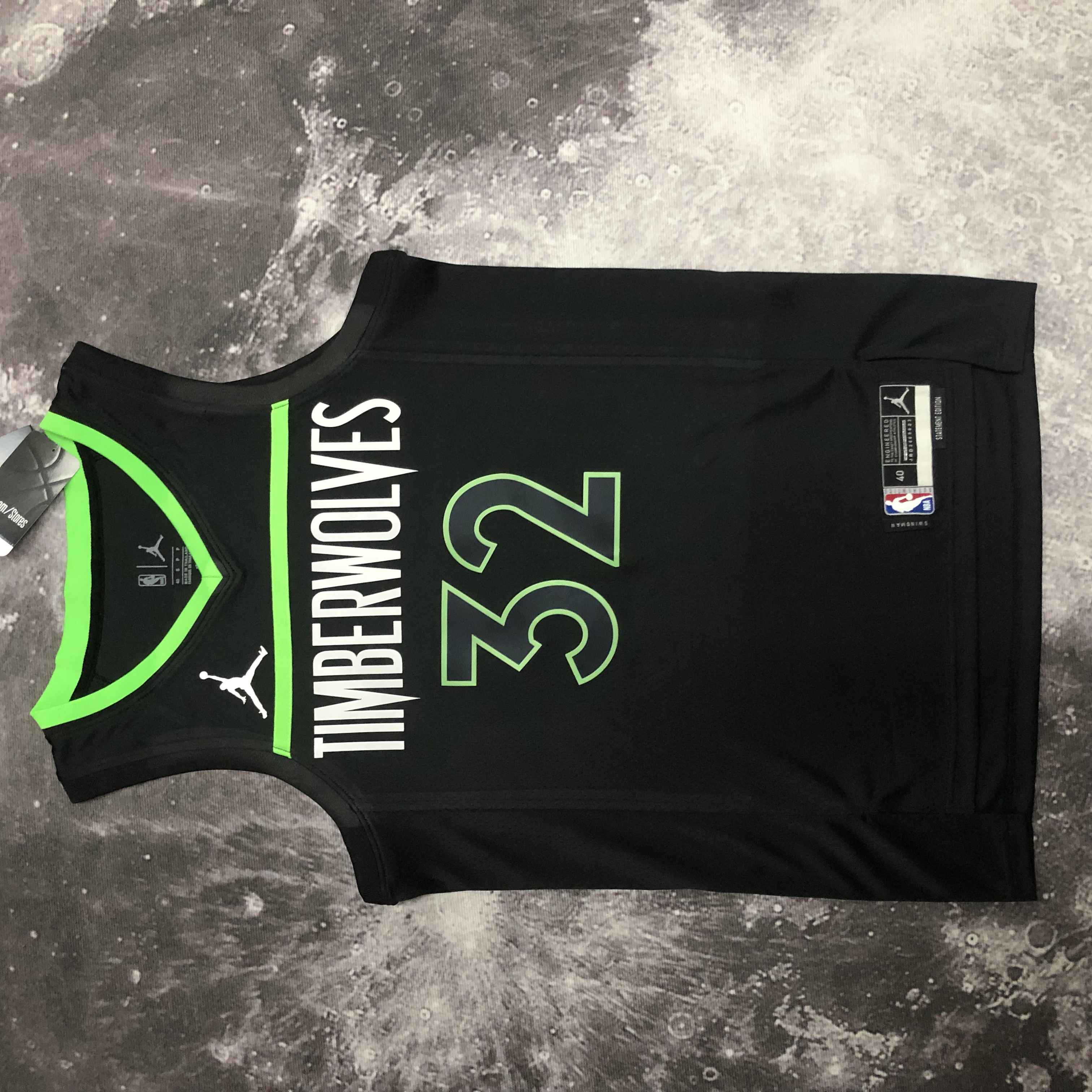 23 SEASON MINNESOTA TIMBERWOLVES FLYER  NO.32 TOWNS