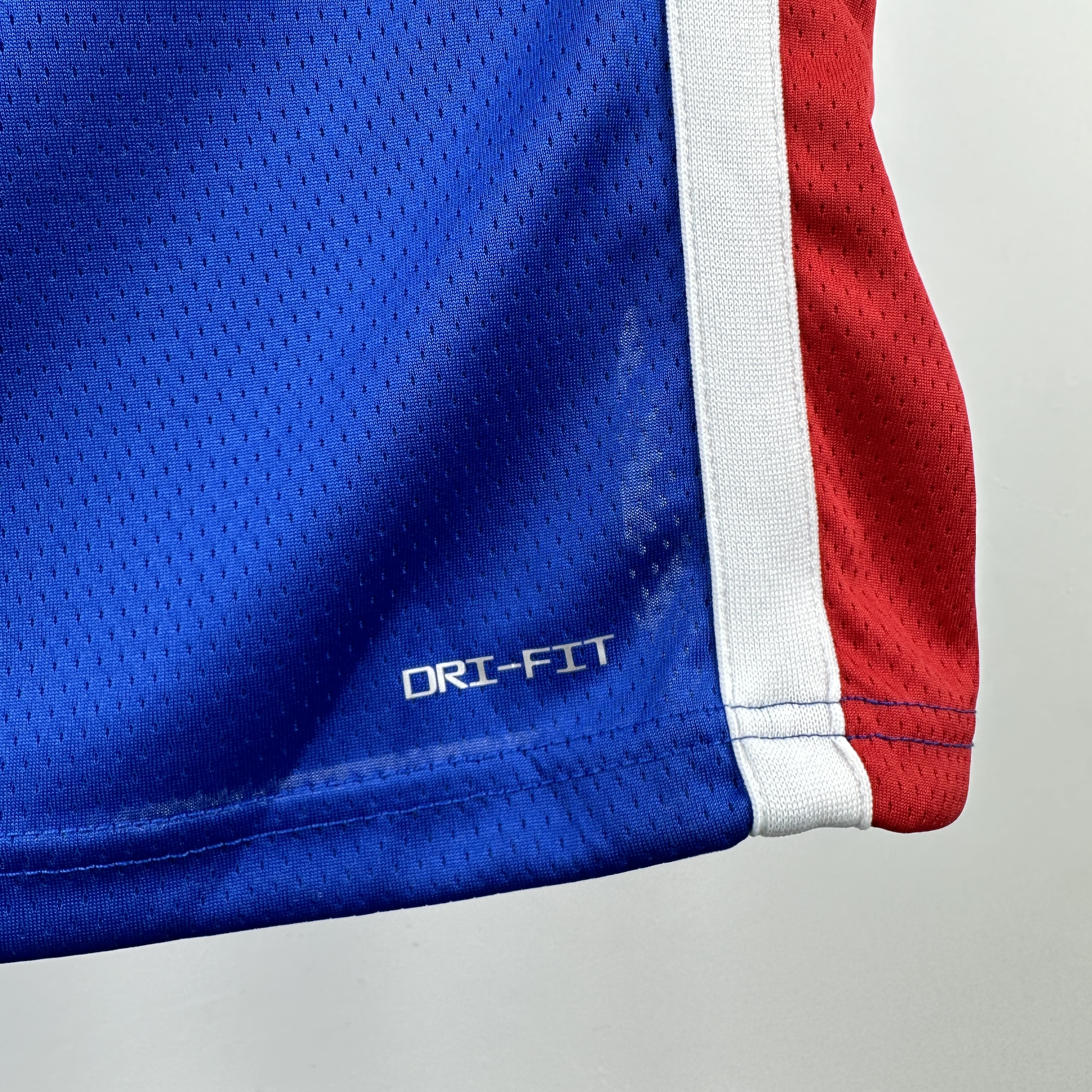 25 SEASON SACRAMENTO KINGS CITY  #10 DerROZAN