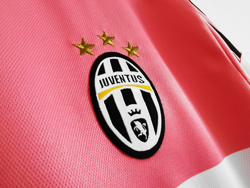 Retro  Juventus 2015/16 Away Pink