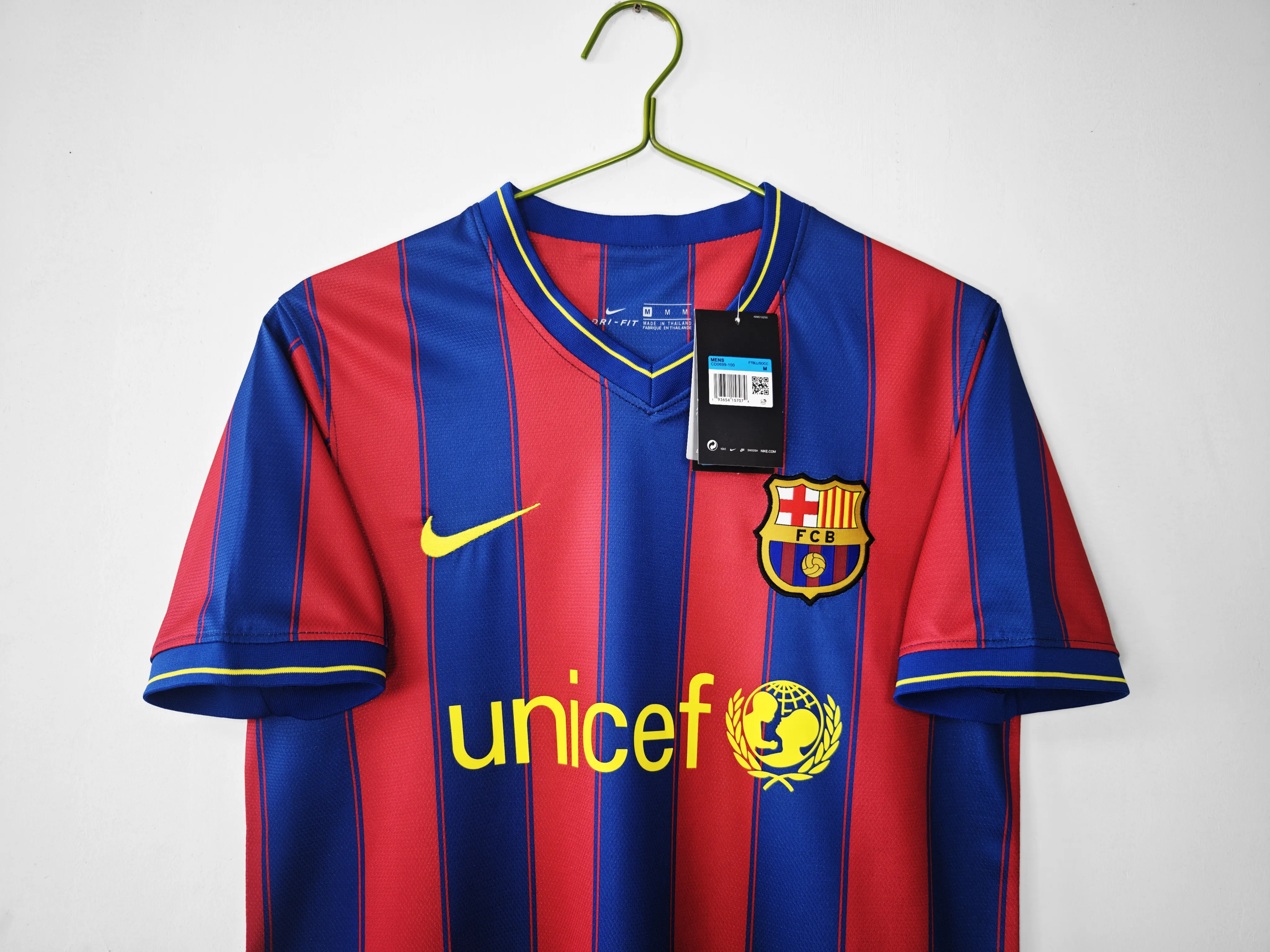 Retro 09/10 Barcelona Home Size: S-XXL
